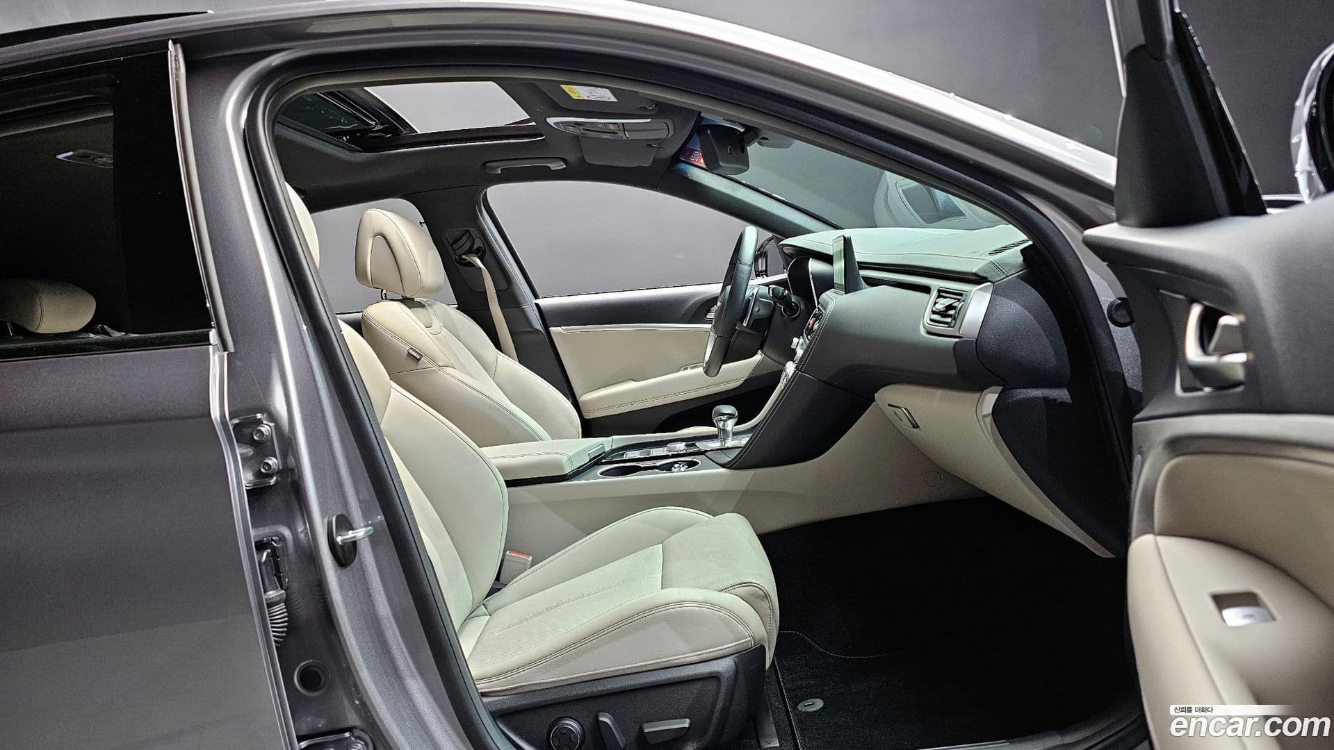 Main__Slider__Photo:G70 Genesis 2022.9-10