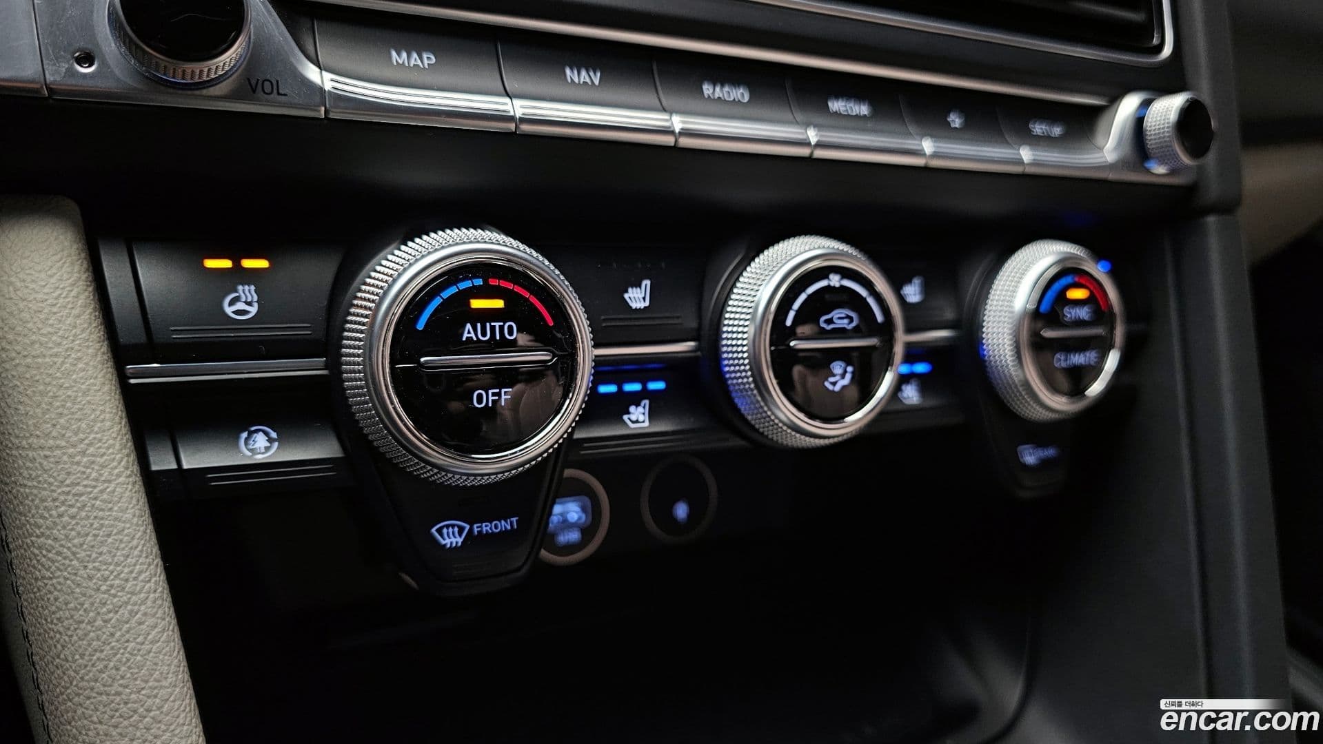 Main__Slider__Photo:G70 Genesis 2022.9-16