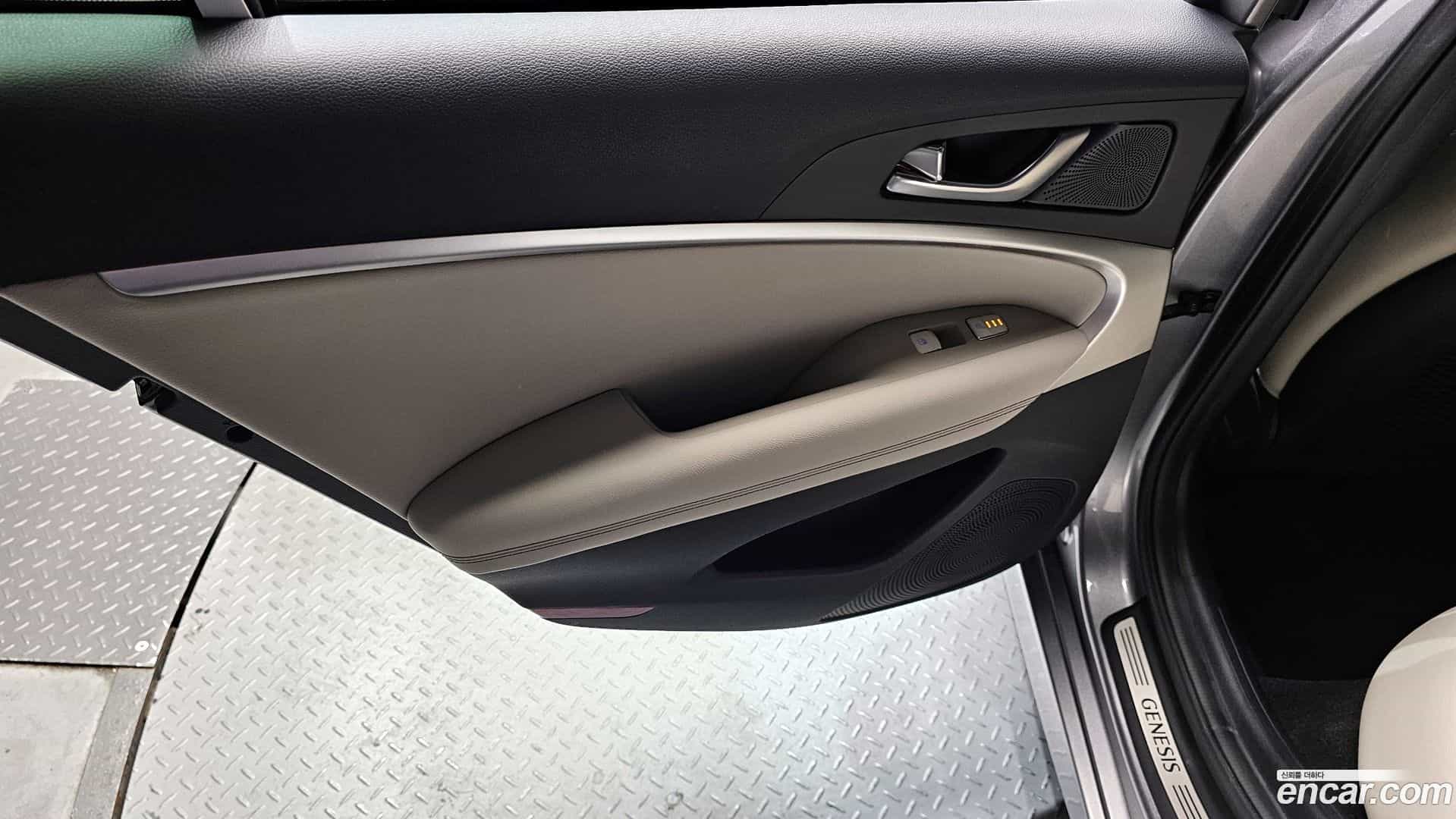 G70 Genesis 2022.9-INNER-035