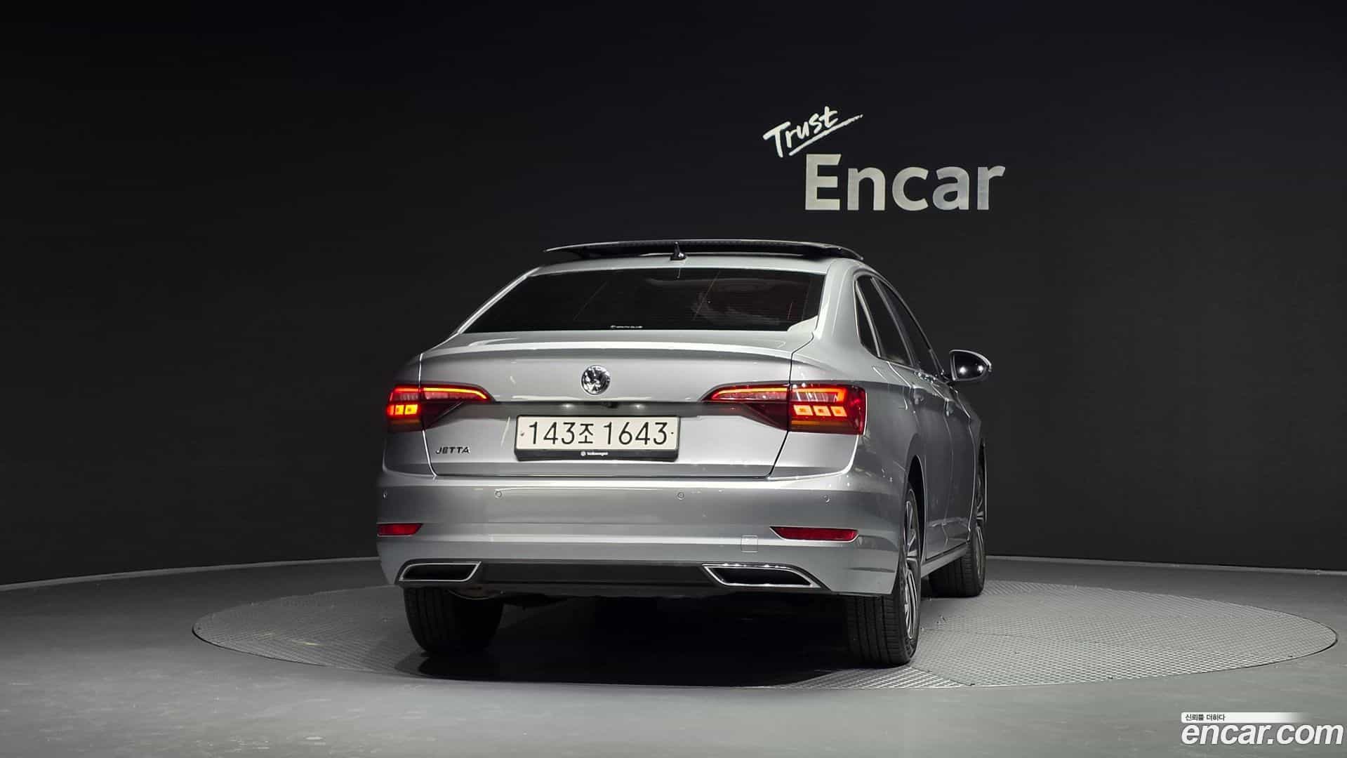 Jetta Volkswagen 2021.2-OUTER-004