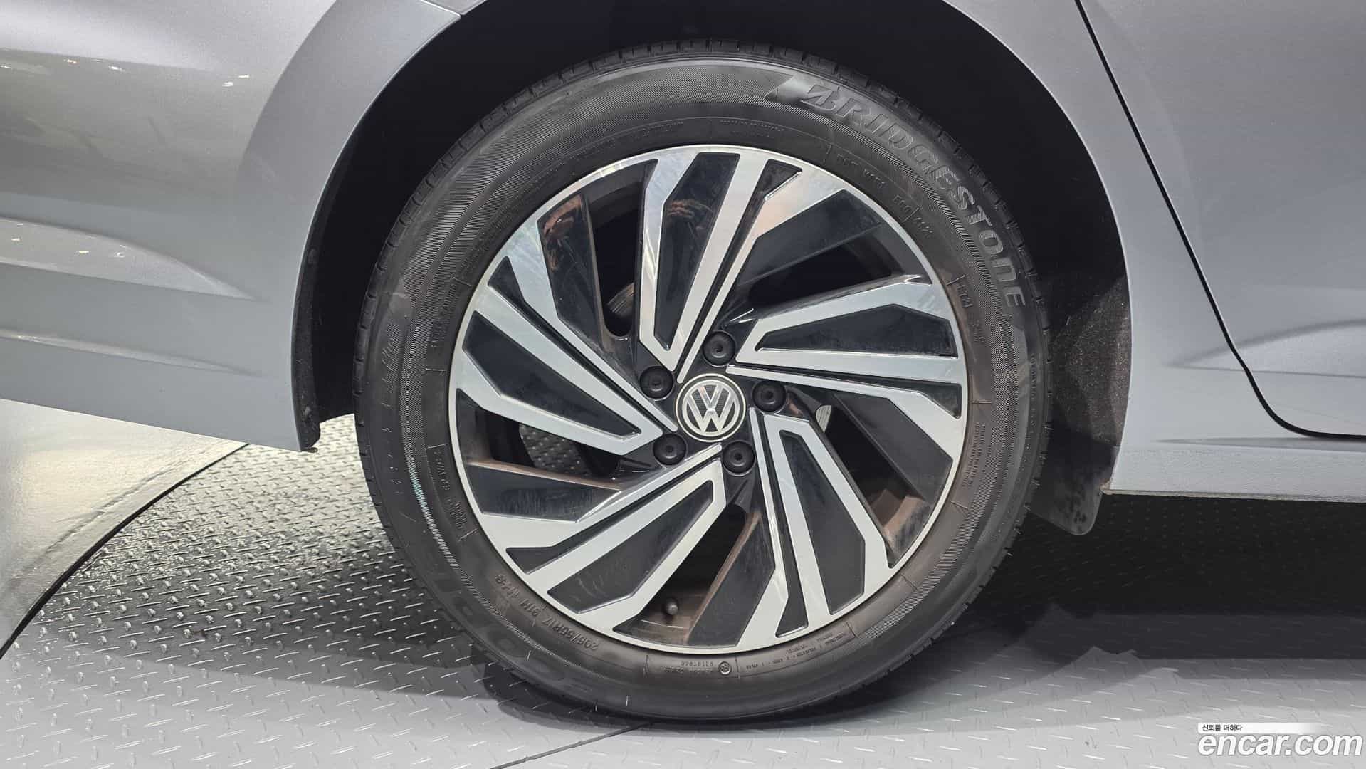 Jetta Volkswagen 2021.2-OUTER-005