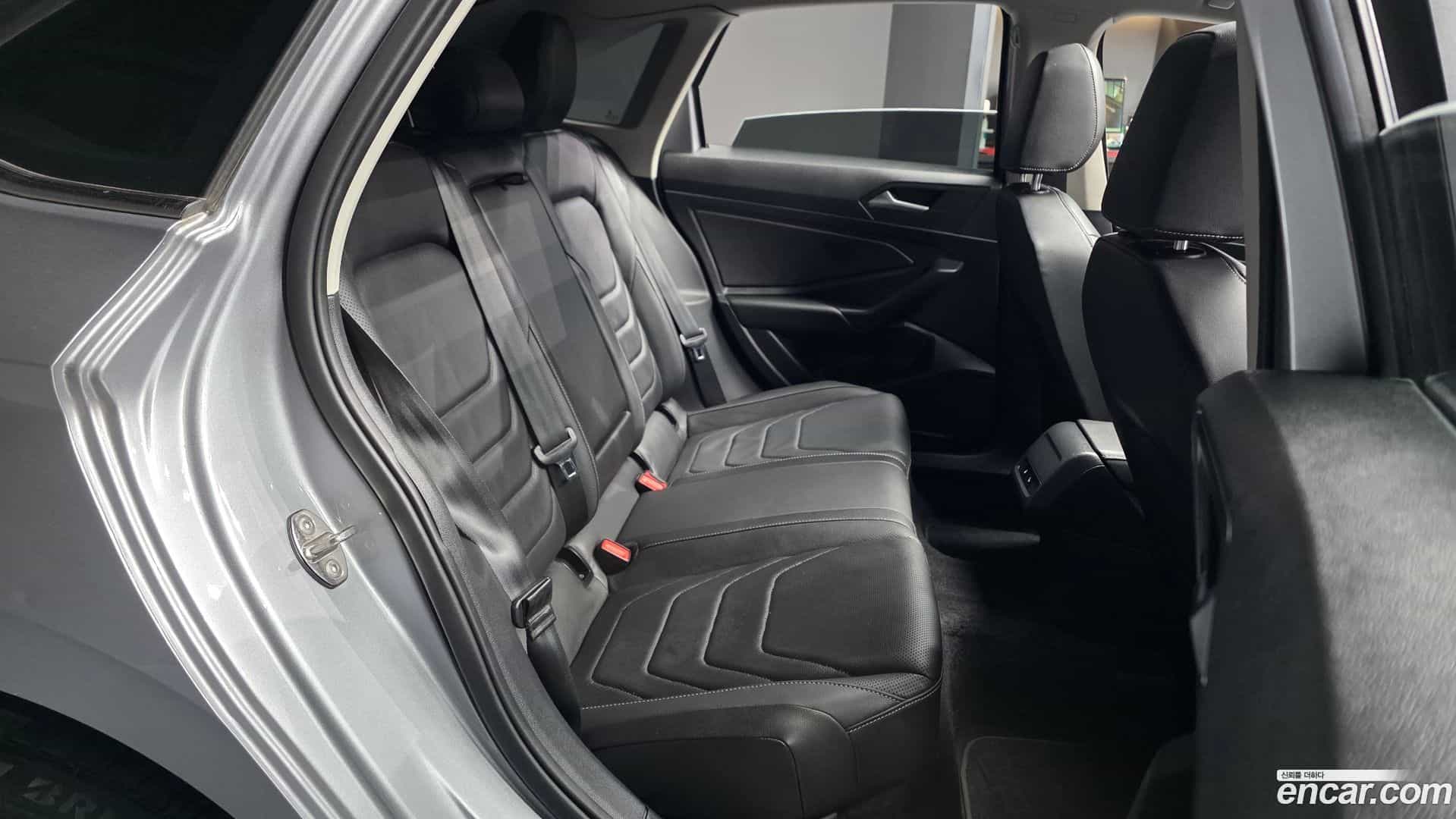 Jetta Volkswagen 2021.2-OPTION-015
