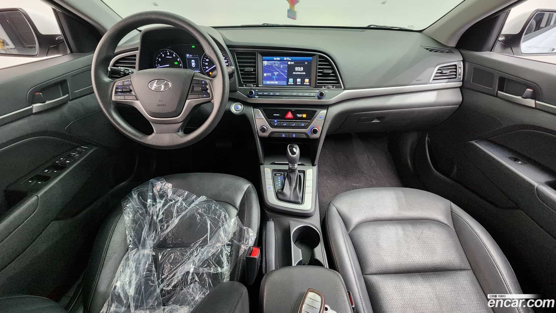 AVANTE Hyundai 2018.8-INNER-007
