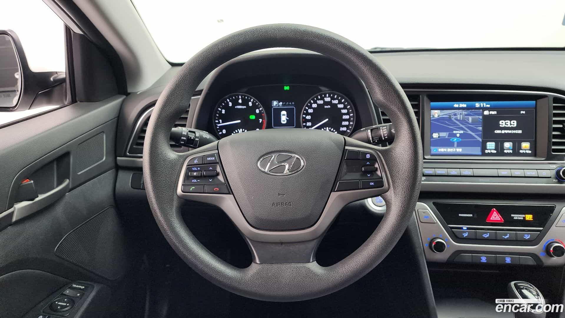 AVANTE Hyundai 2018.8-OPTION-017