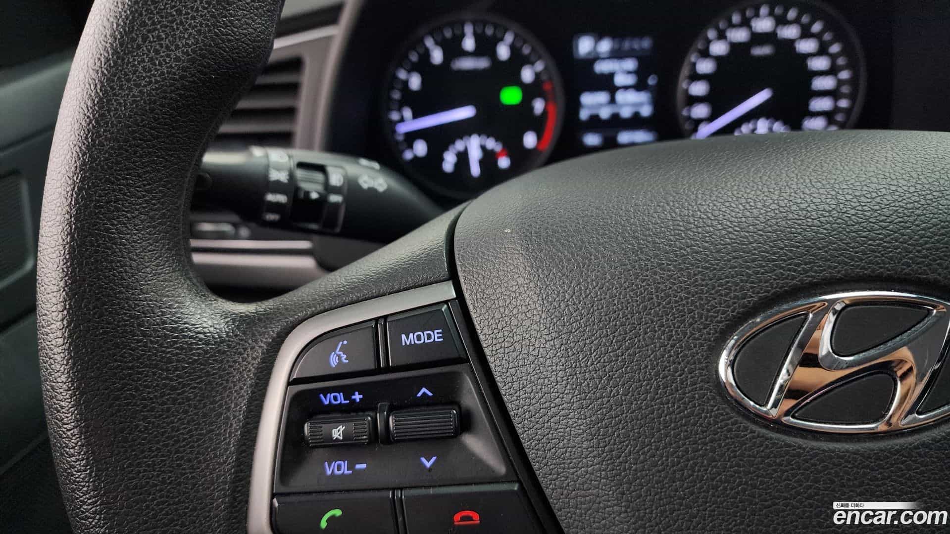 AVANTE Hyundai 2018.8-OPTION-020
