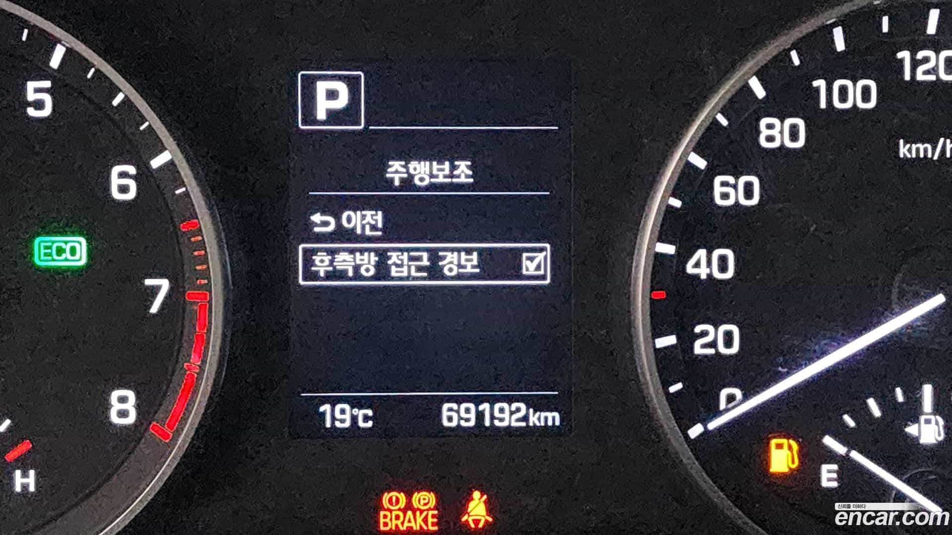 AVANTE Hyundai 2018.8-OPTION-022
