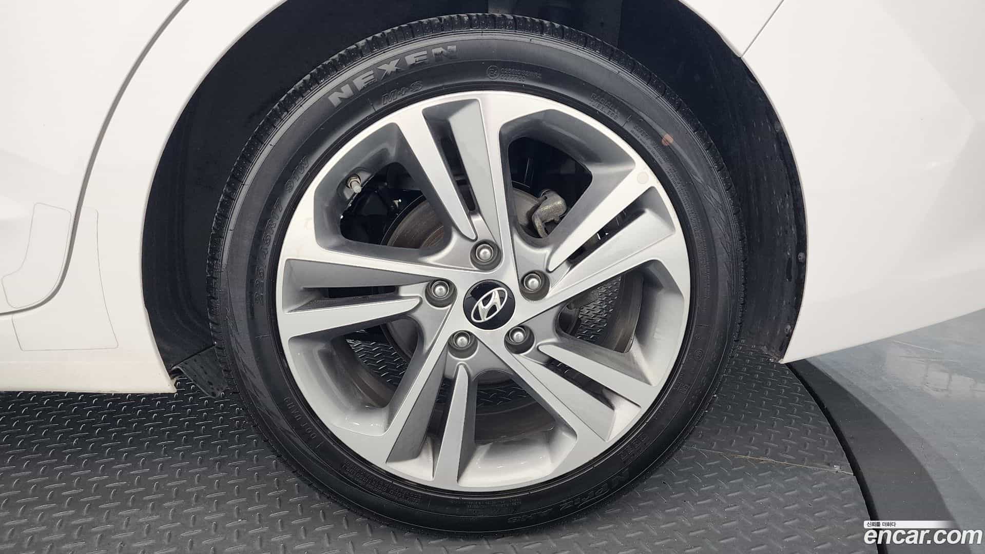 AVANTE Hyundai 2018.8-OUTER-031