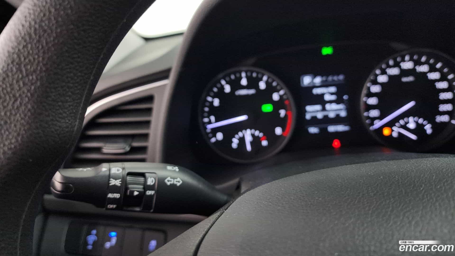 AVANTE Hyundai 2018.8-OPTION-042
