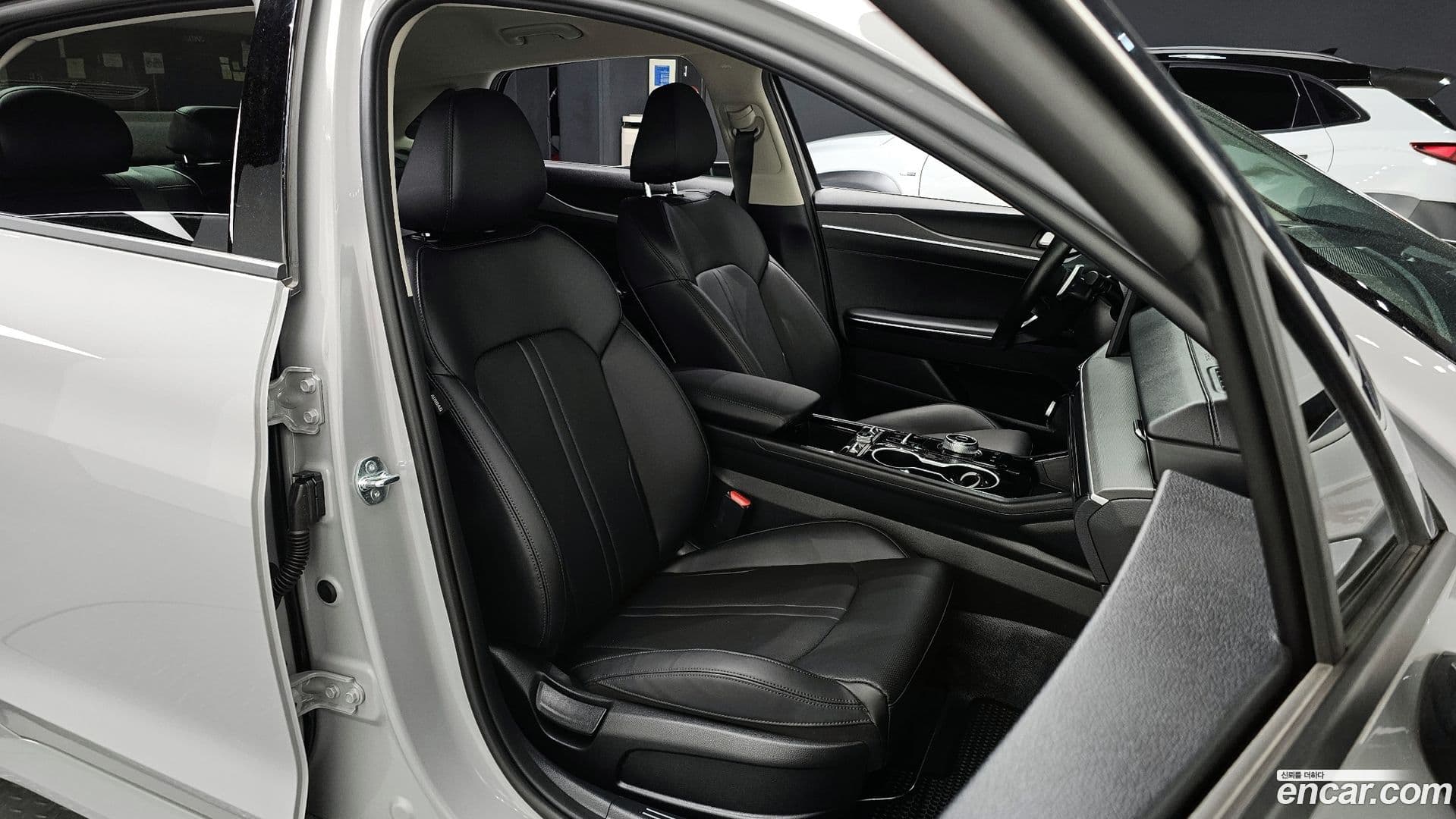 Main__Slider__Photo:K5 Kia 2024.6-8