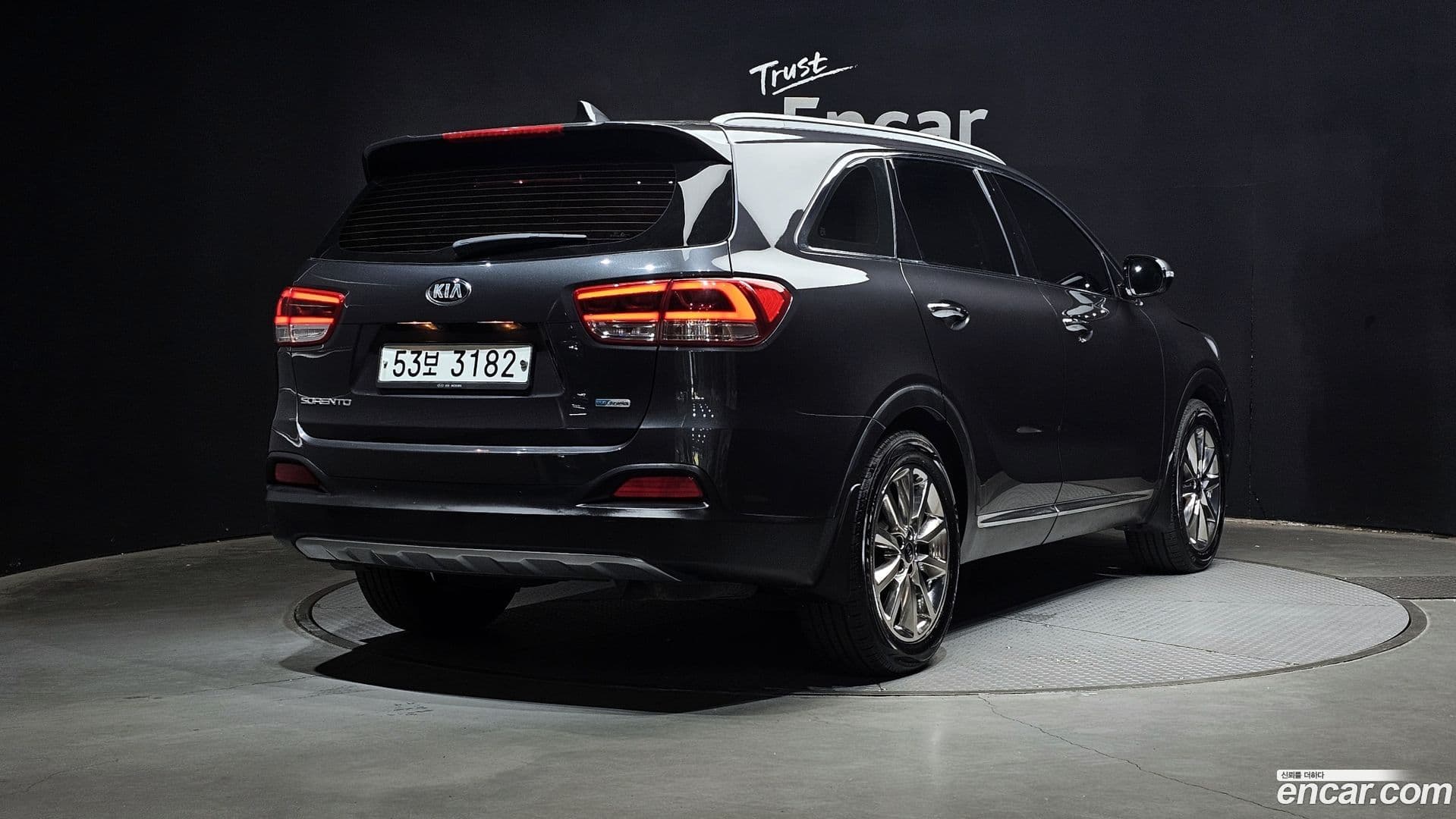 Main__Slider__Photo:Sorento Kia 2017.6-1