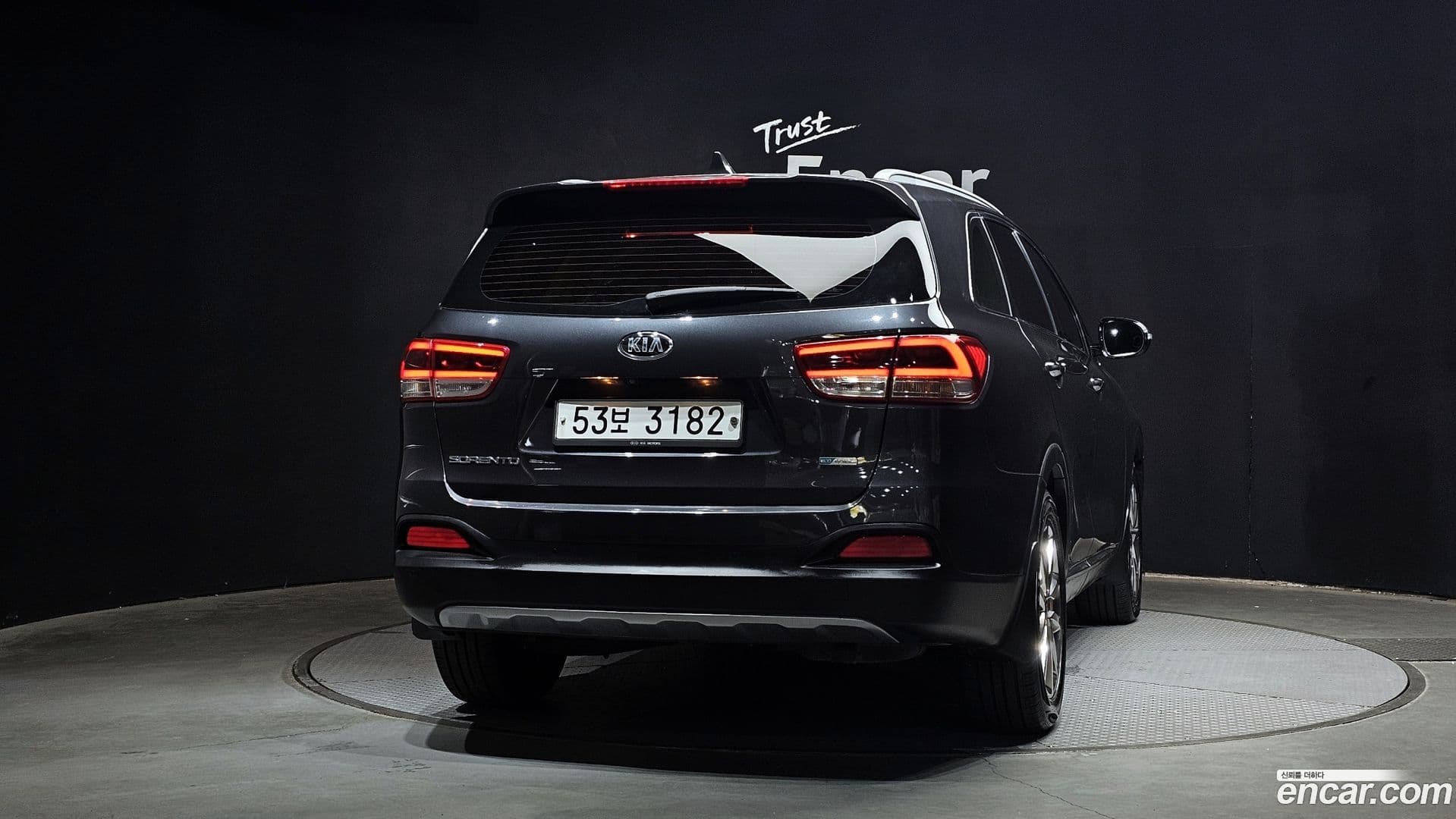 Main__Slider__Photo:Sorento Kia 2017.6-3