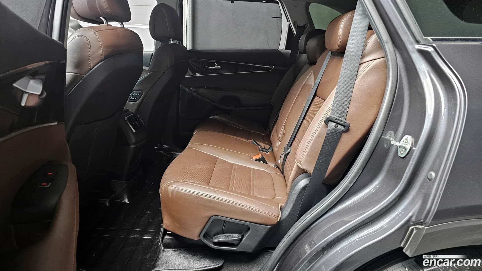 Sorento Kia 2017.6-OPTION-016