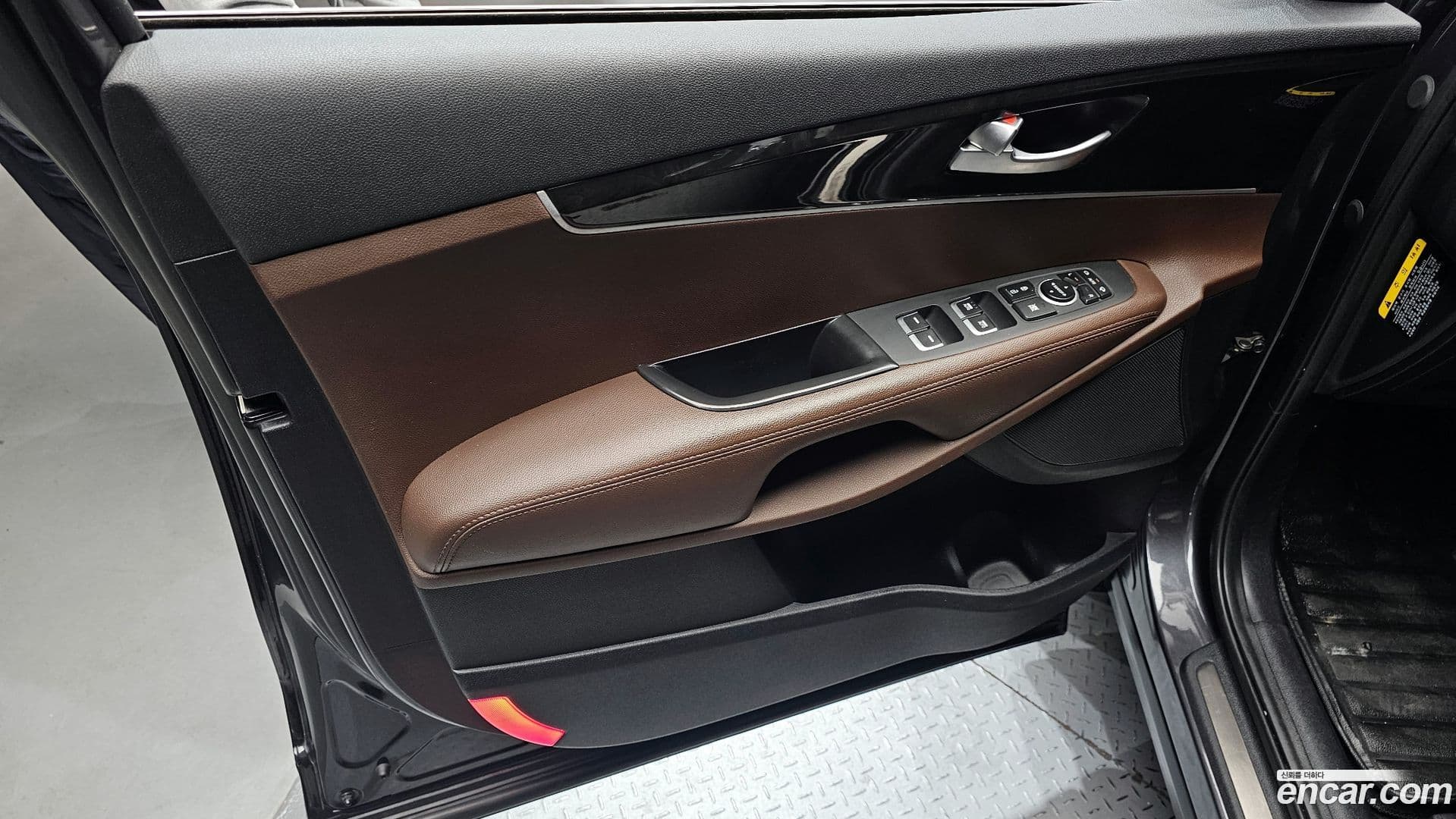 Main__Slider__Photo:Sorento Kia 2017.6-23