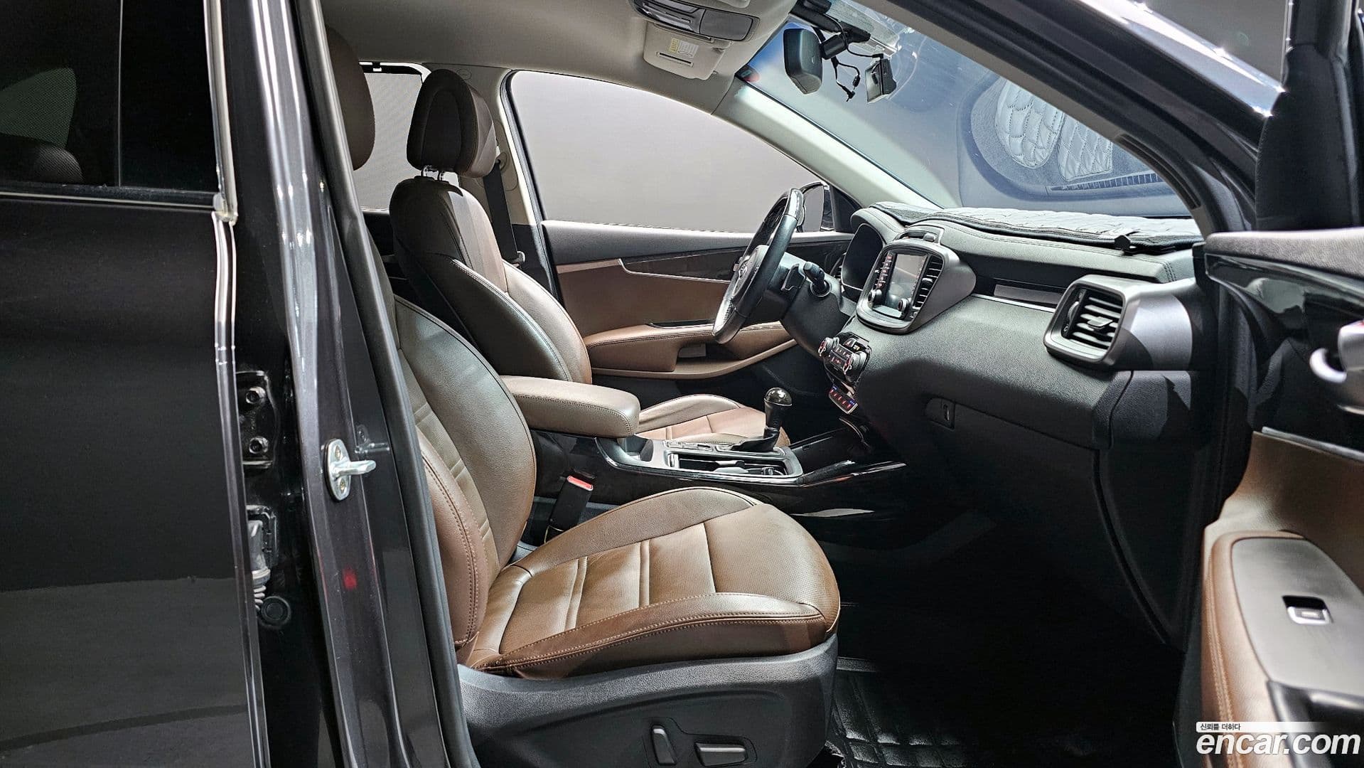 Main__Slider__Photo:Sorento Kia 2017.6-25