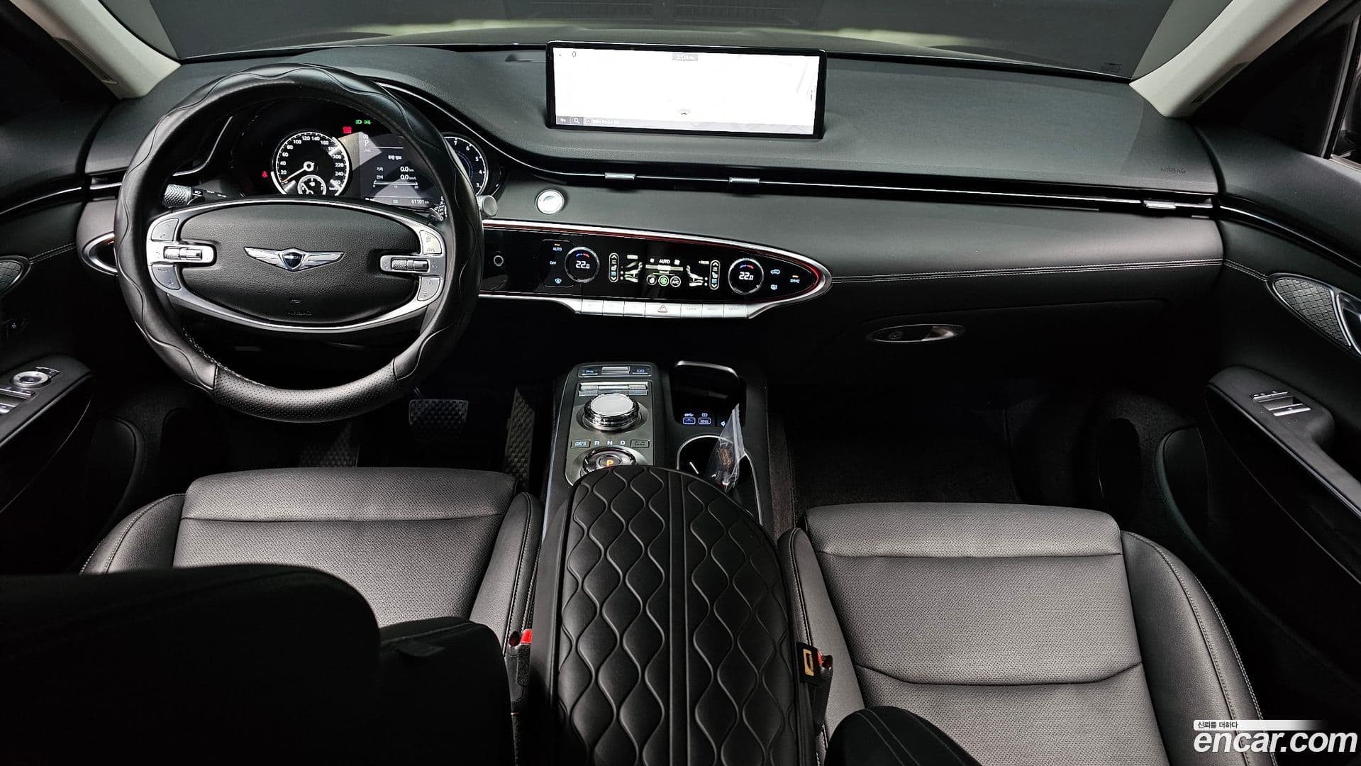 Main__Slider__Photo:GV70 Genesis 2021.3-6