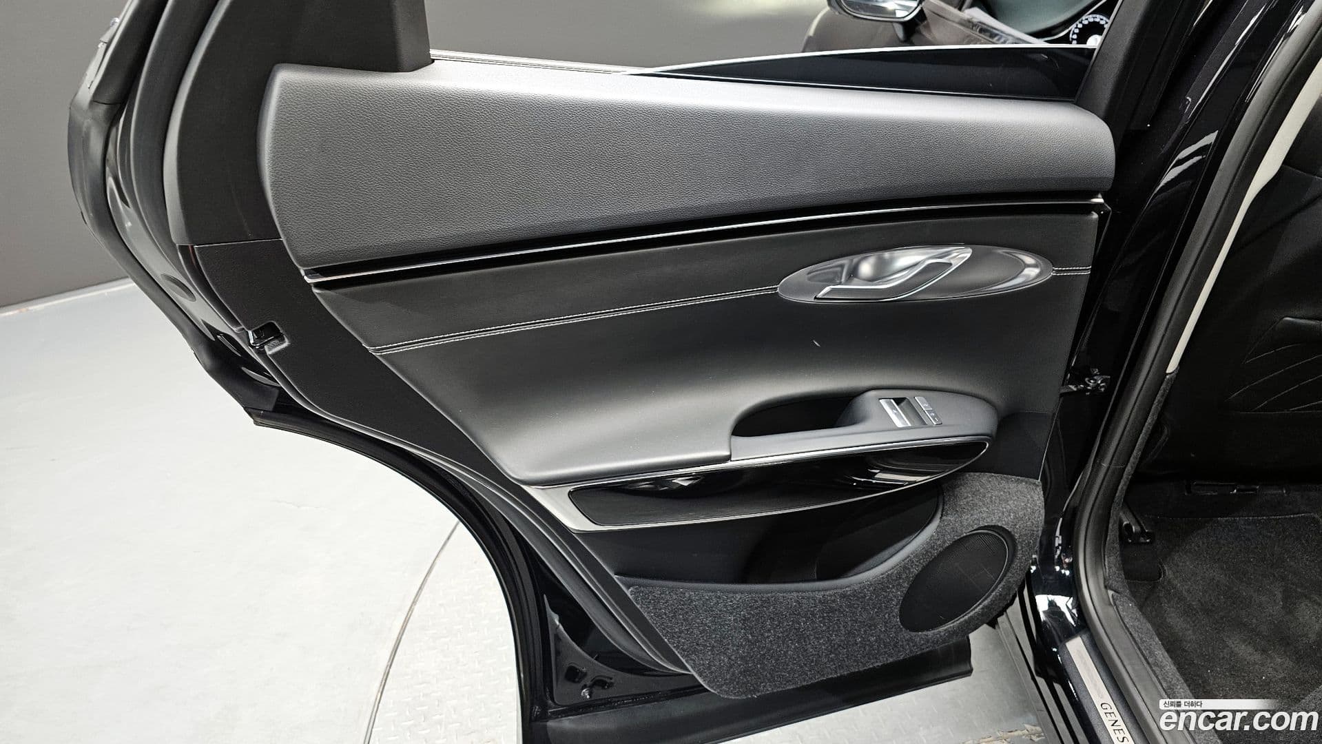 Main__Slider__Photo:GV70 Genesis 2021.3-24