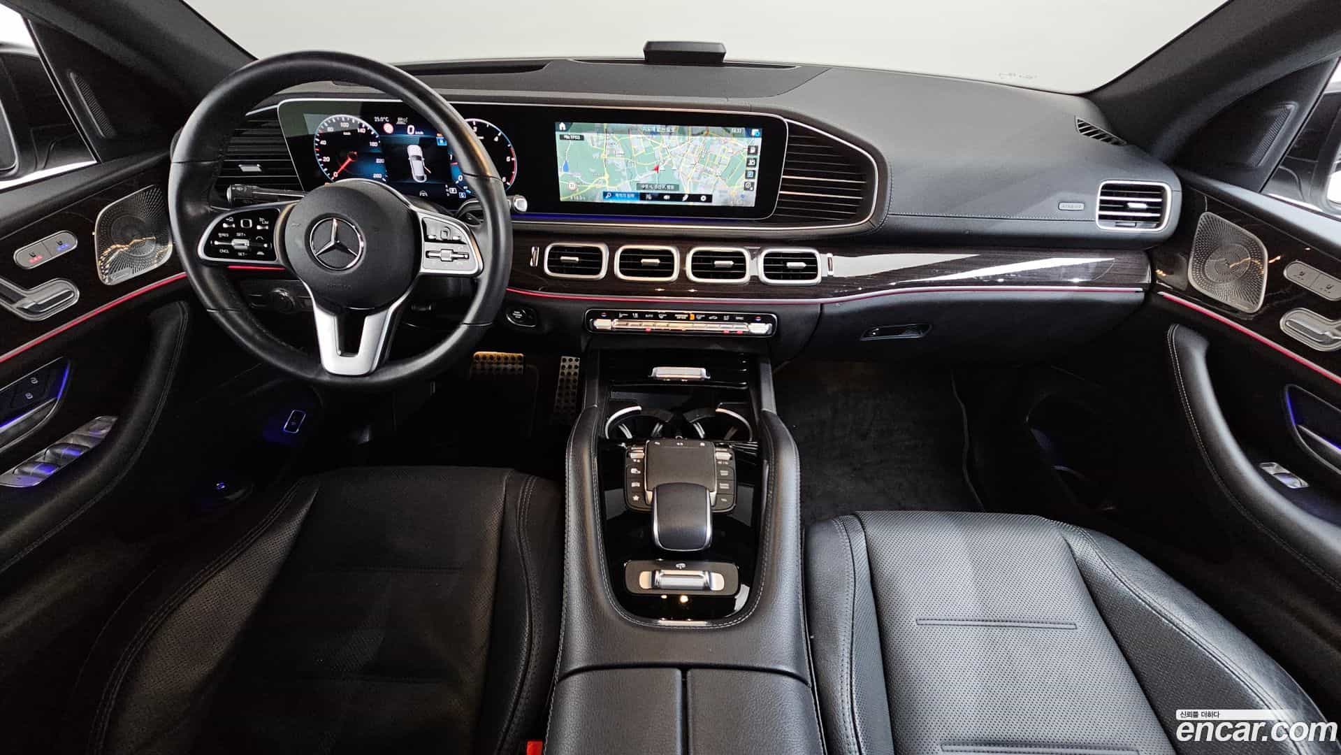GLE-Class Mercedes-Benz 2022.11-INNER-007