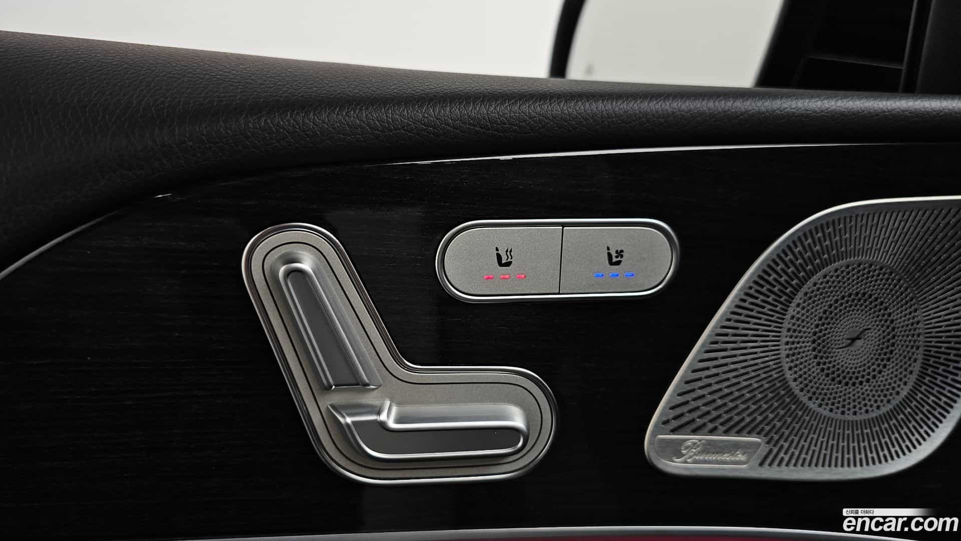 GLE-Class Mercedes-Benz 2022.11-OPTION-044