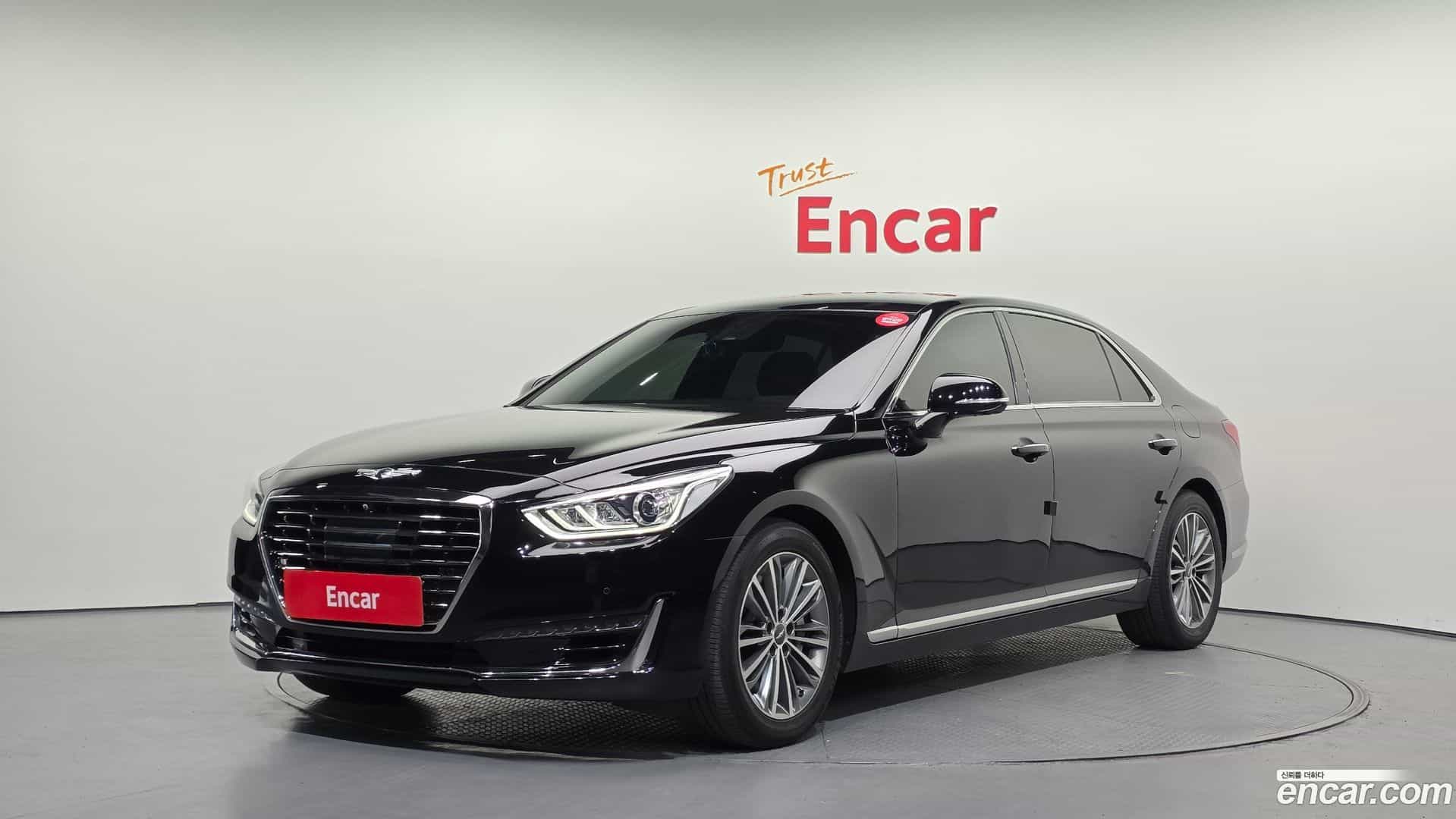 EQ900 Genesis 2016.1-OUTER-001