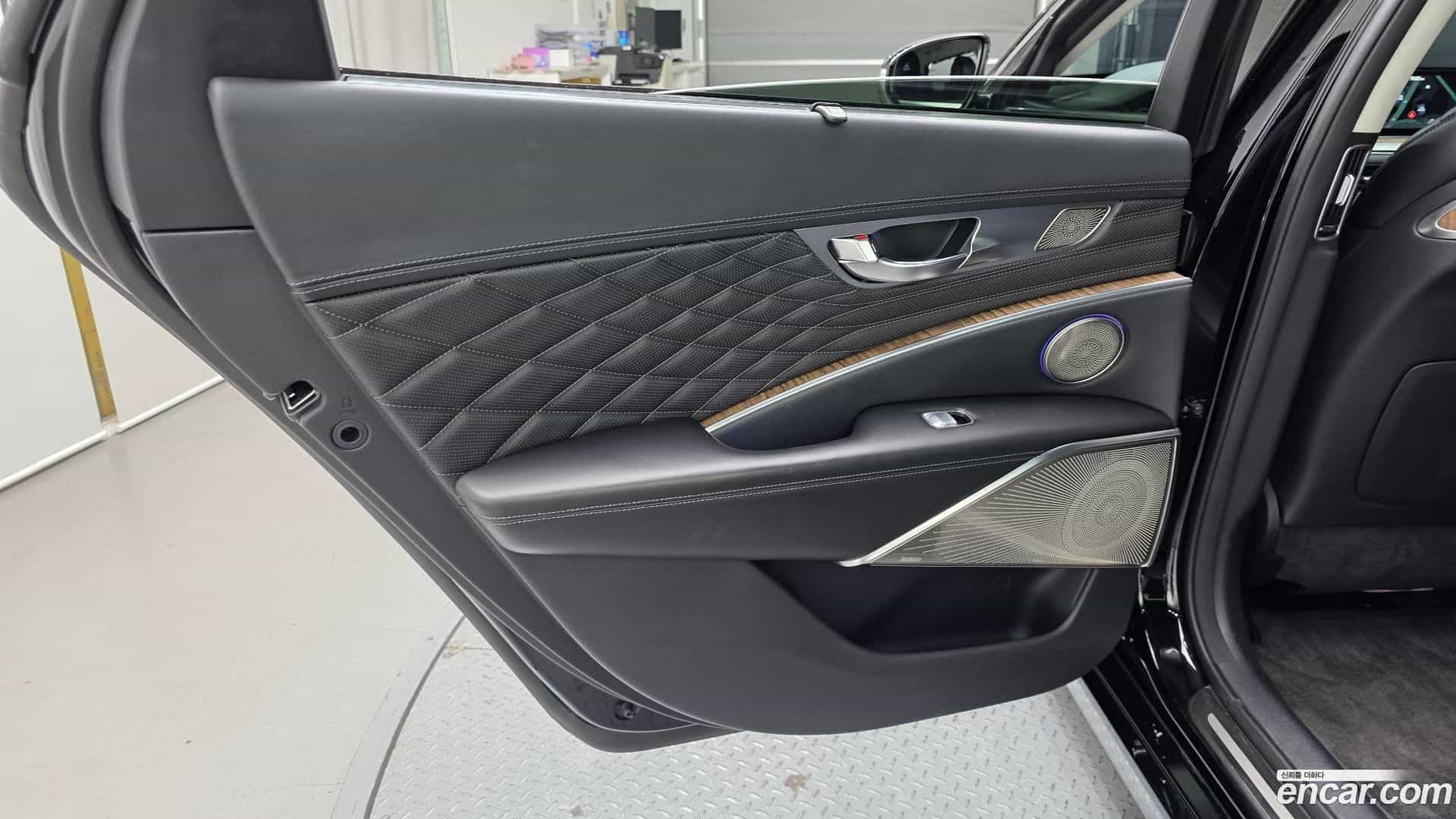K9 Kia 2023.0-INNER-035