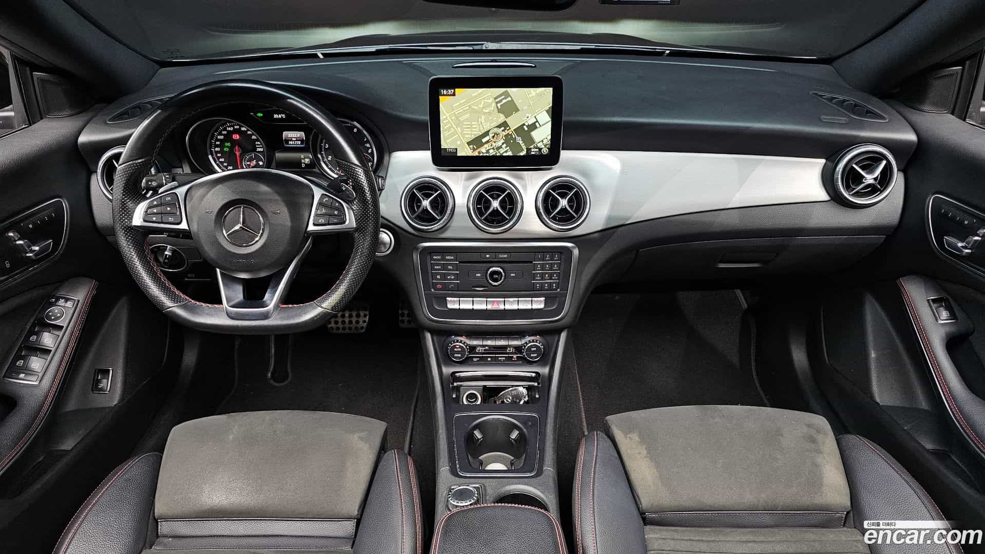 CLA-Class Mercedes-Benz 2017.7-INNER-007