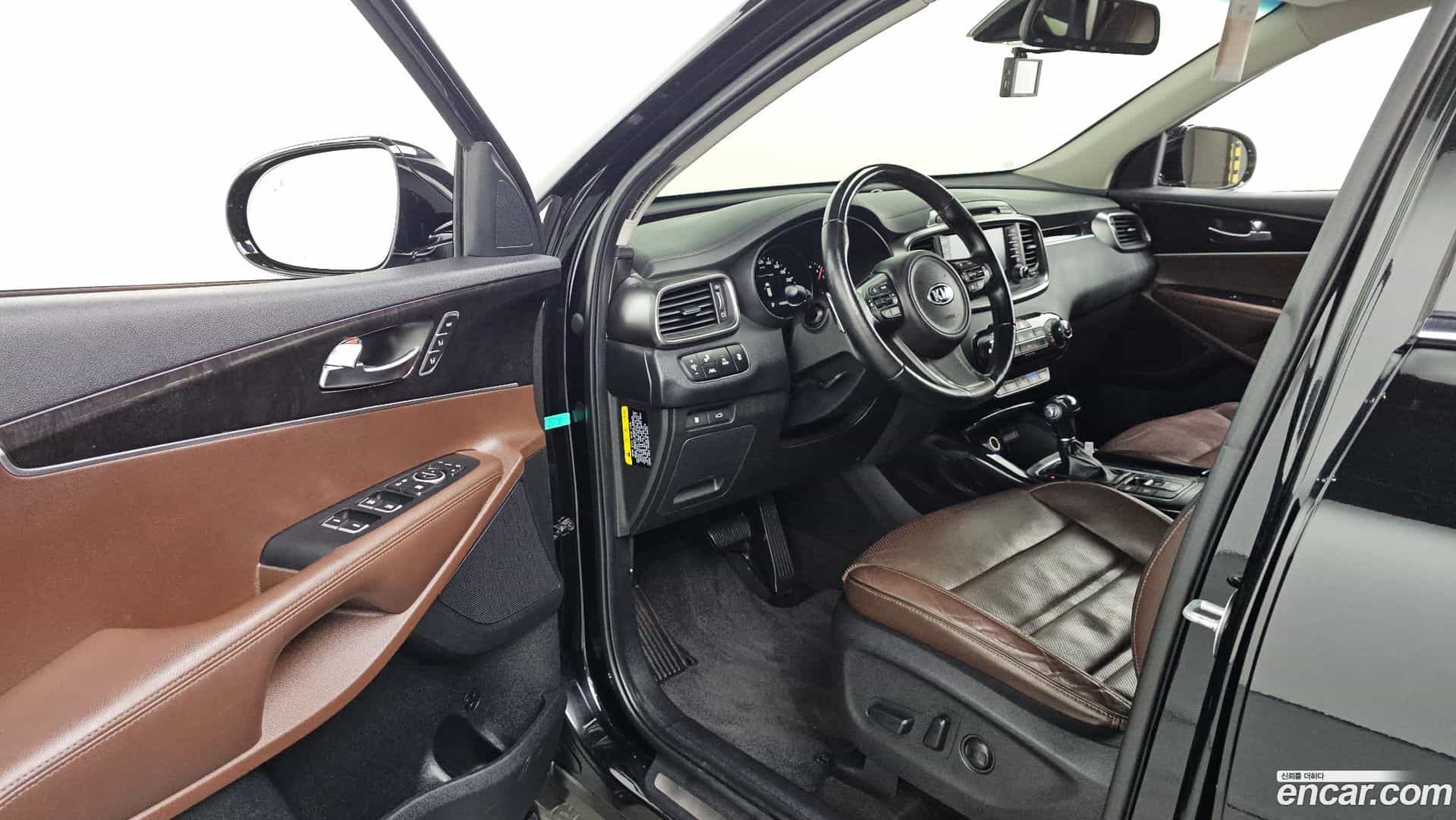 Sorento Kia 2016.4-INNER-010