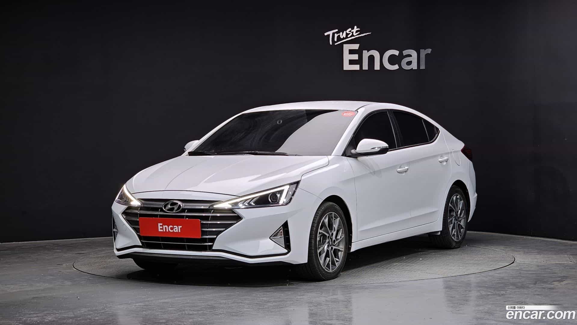 AVANTE Hyundai 2019.5-OUTER-001