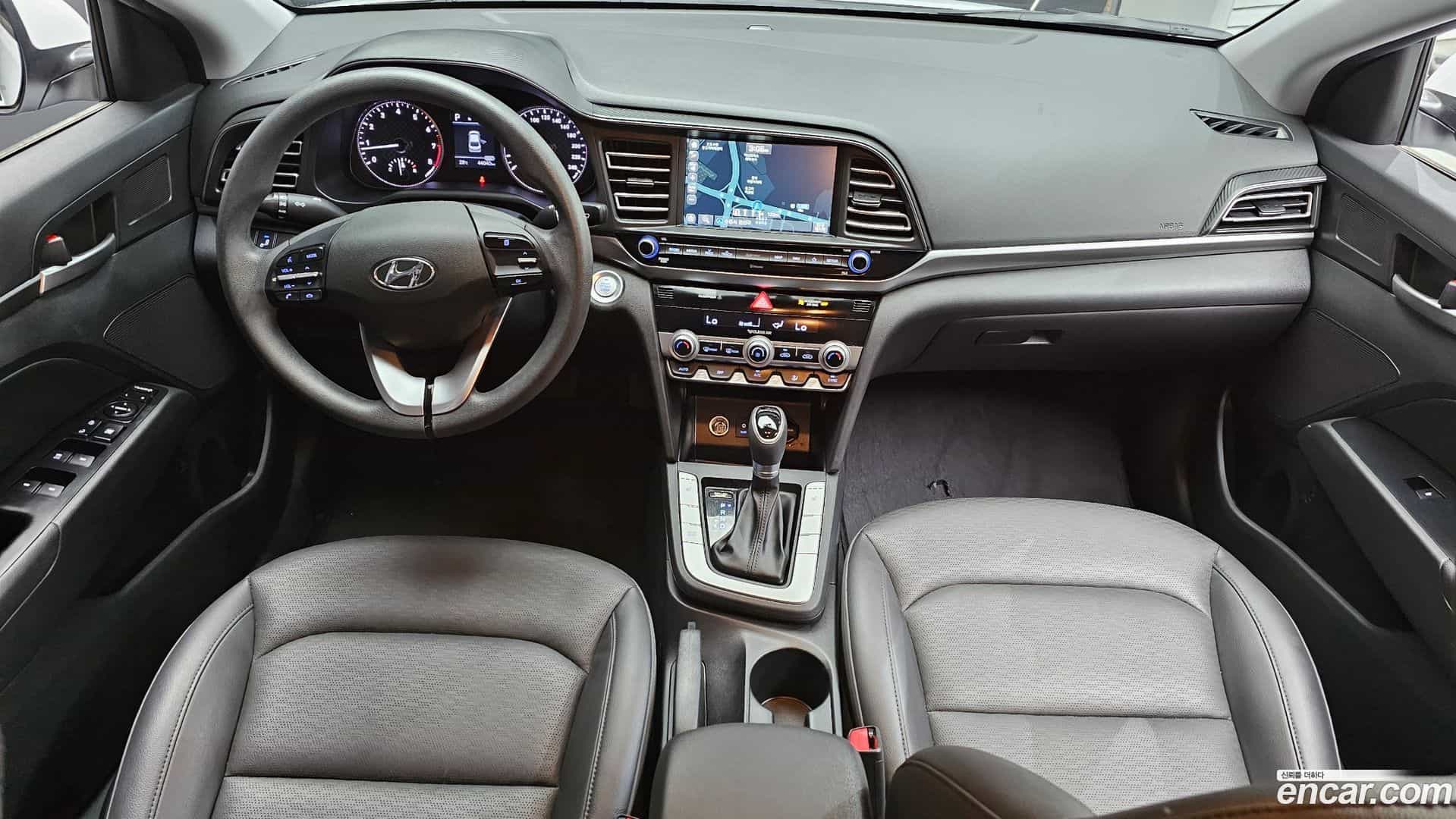AVANTE Hyundai 2019.5-INNER-007