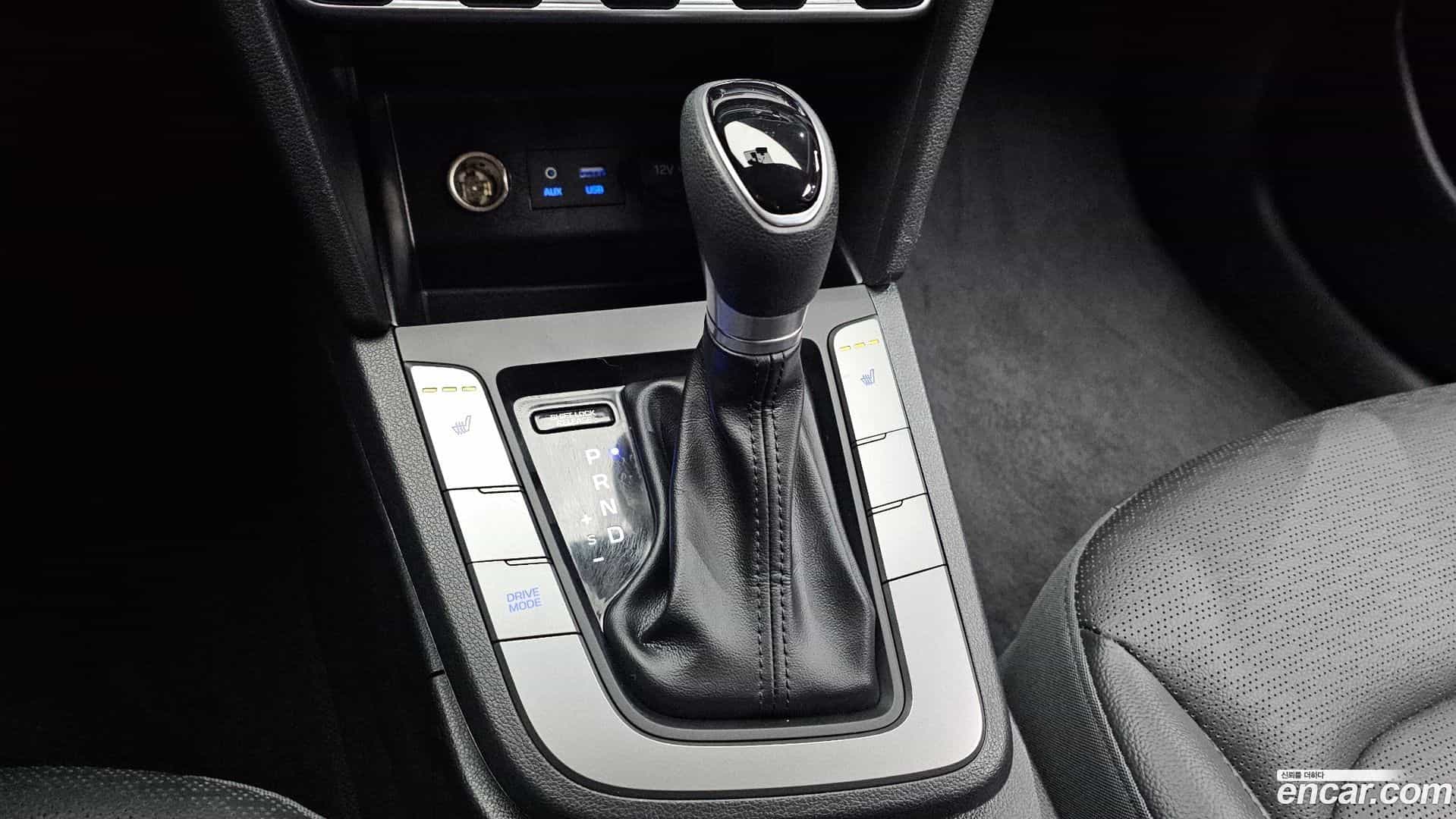 AVANTE Hyundai 2019.5-INNER-009