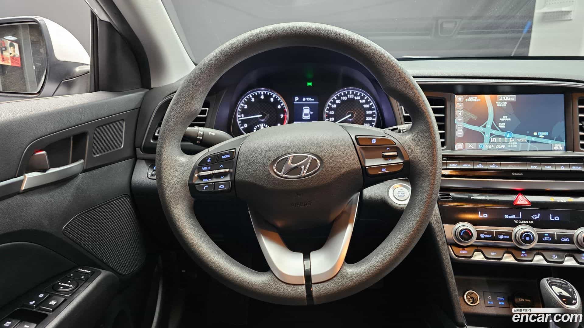 AVANTE Hyundai 2019.5-OPTION-017