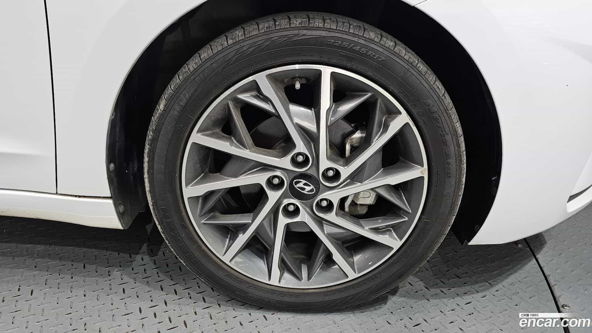 AVANTE Hyundai 2019.5-OUTER-031
