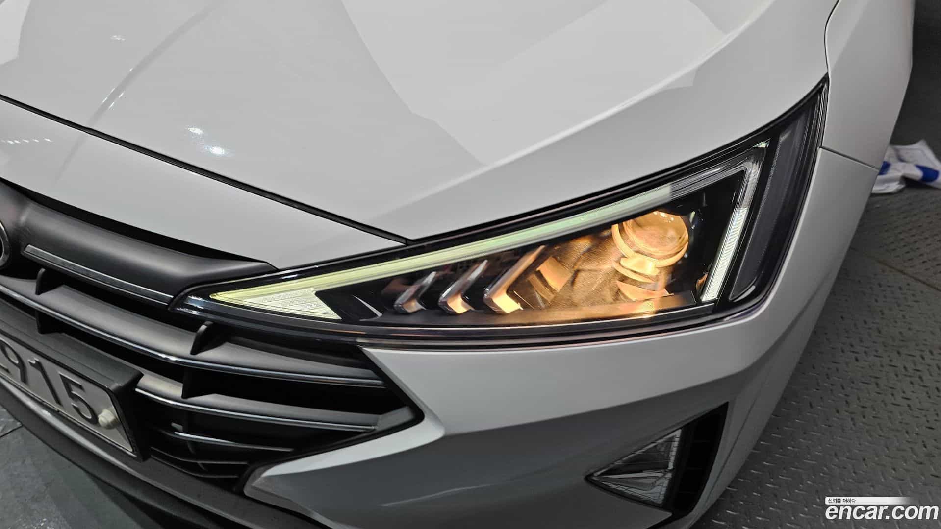 AVANTE Hyundai 2019.5-OUTER-032