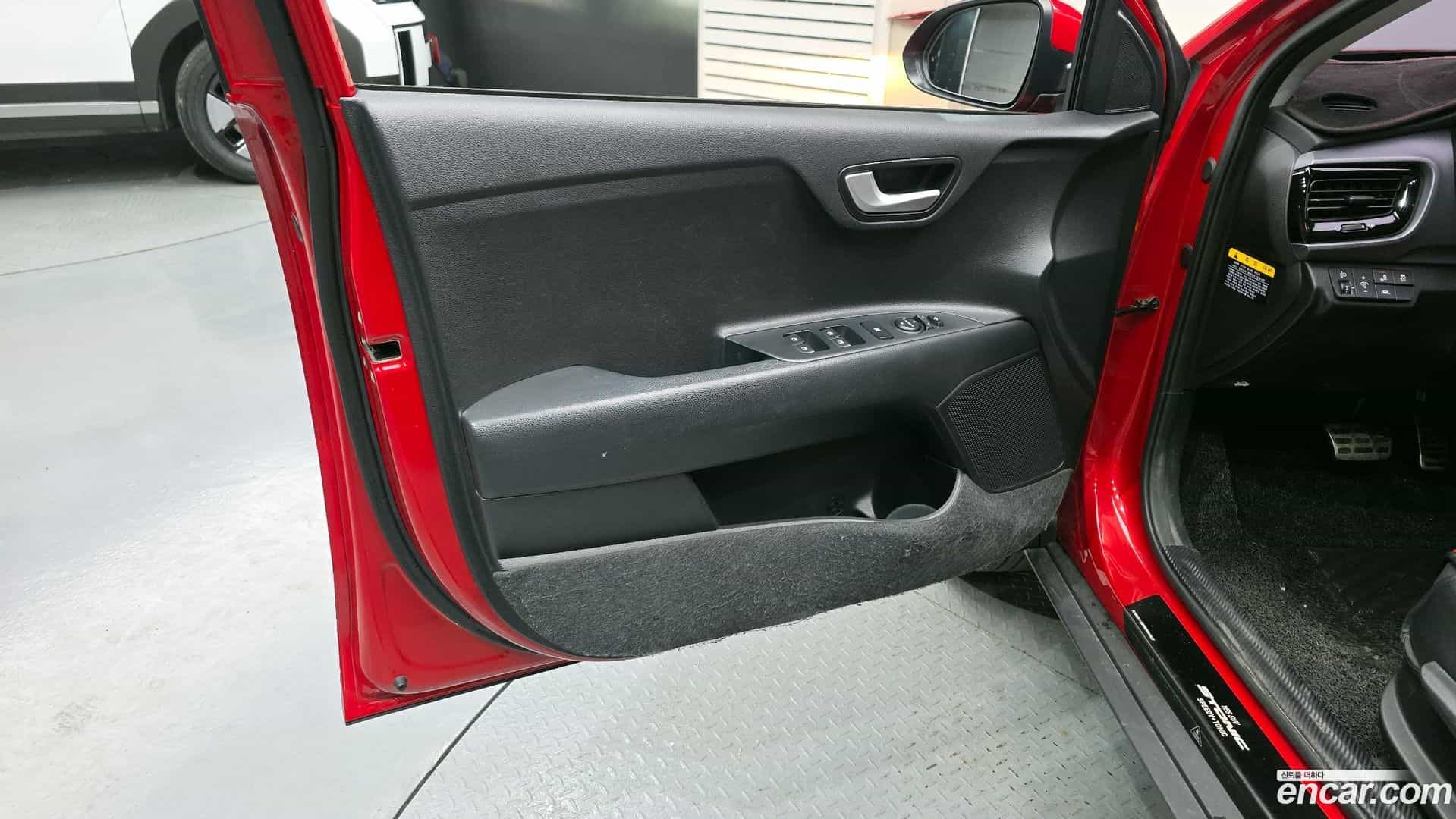 Stonic Kia 2019.2-INNER-034