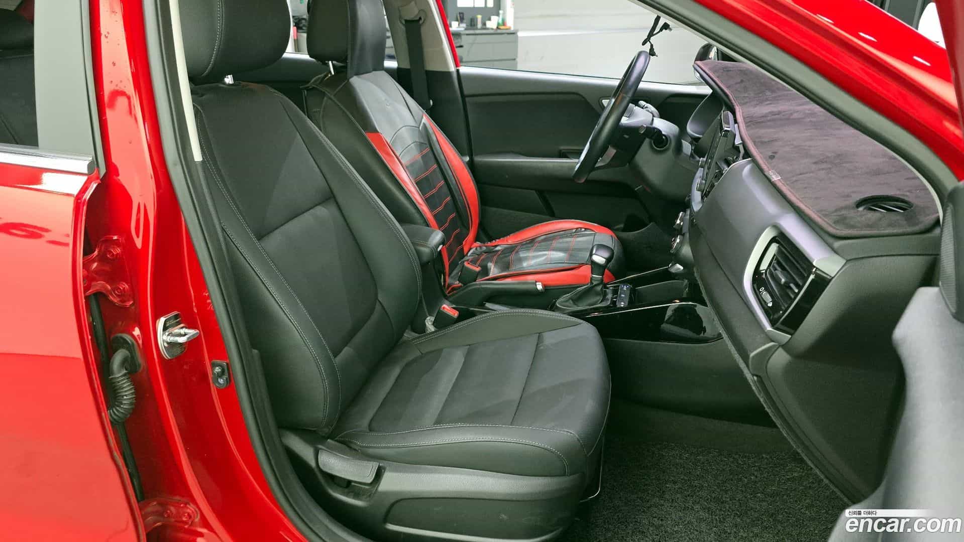 Stonic Kia 2019.2-INNER-036