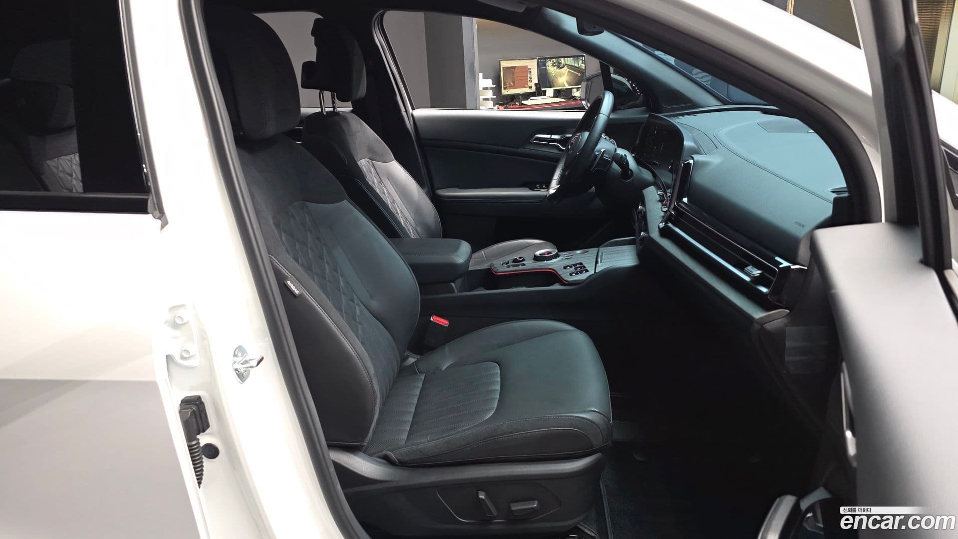 Main__Slider__Photo:Sportage Kia 2024.1-10