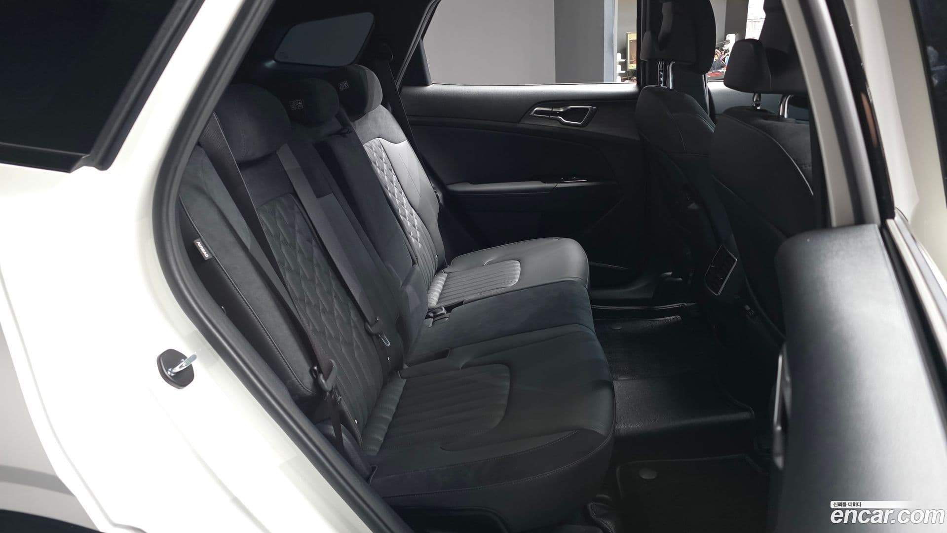 Main__Slider__Photo:Sportage Kia 2024.1-11