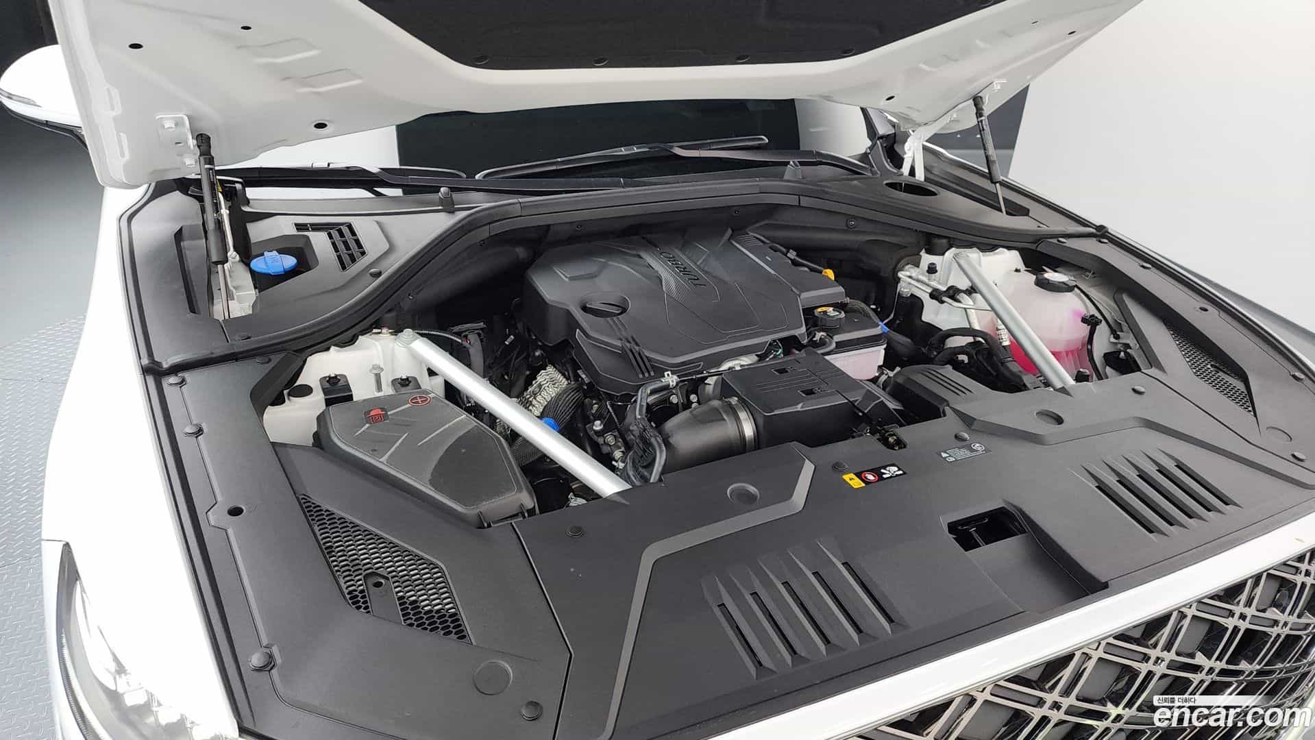 GV70 Genesis 2025.6-OUTER-006