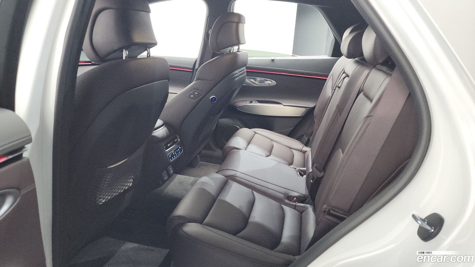 Main__Slider__Photo:GV70 Genesis 2025.6-10