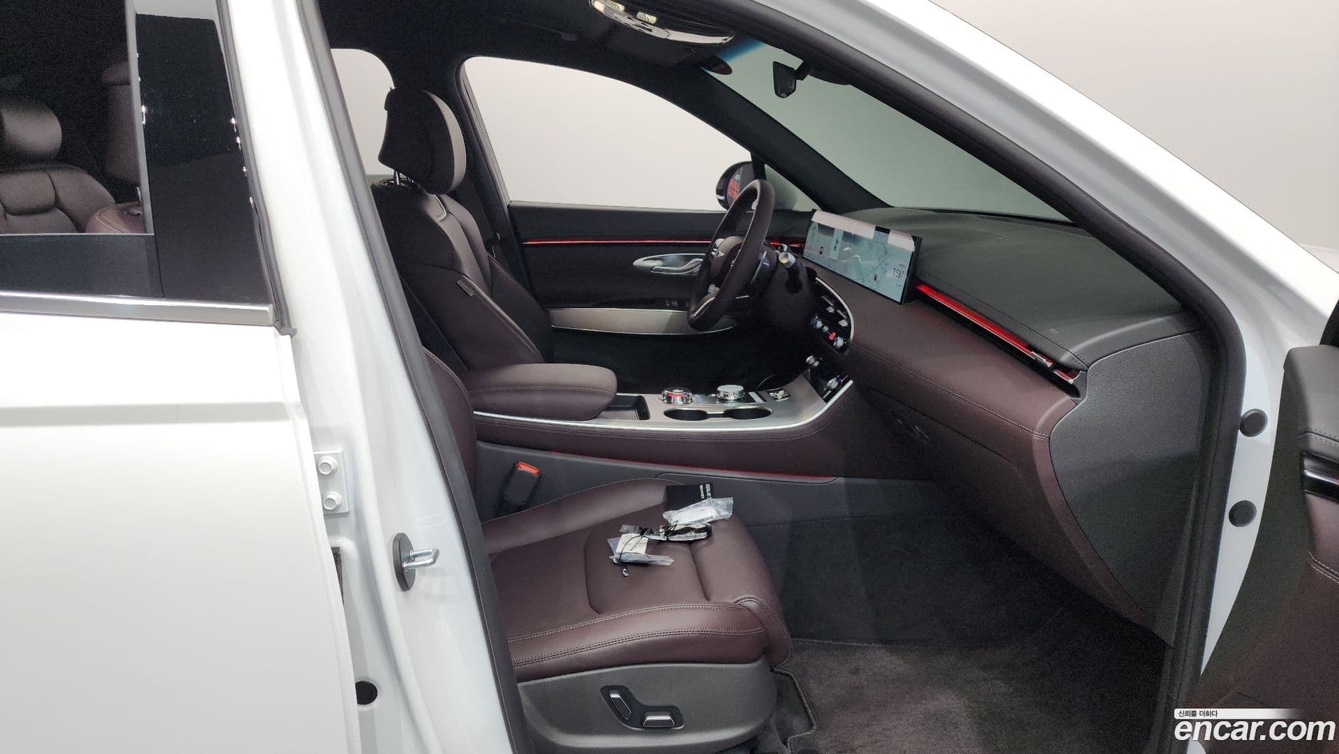 Main__Slider__Photo:GV70 Genesis 2025.6-25
