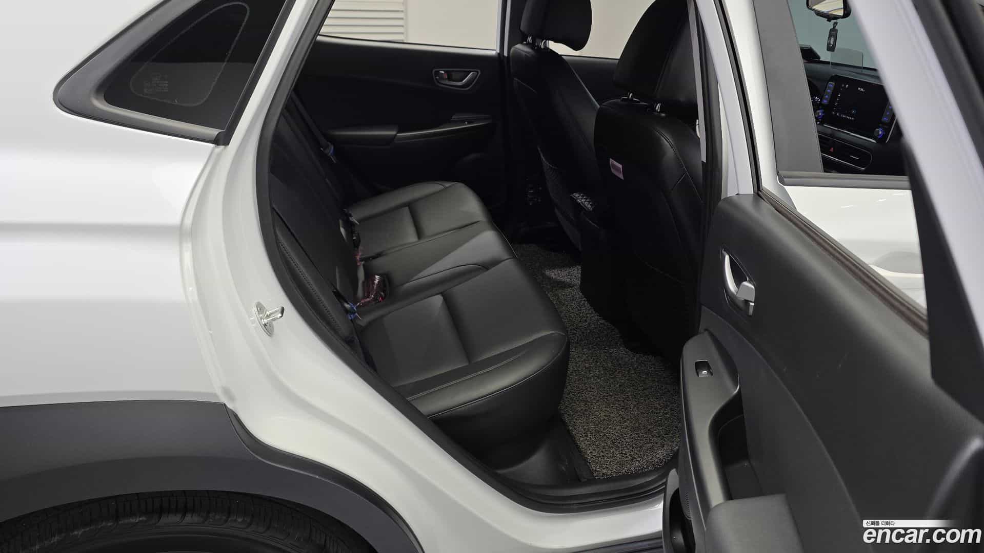 Kona Hyundai 2019.2-INNER-036