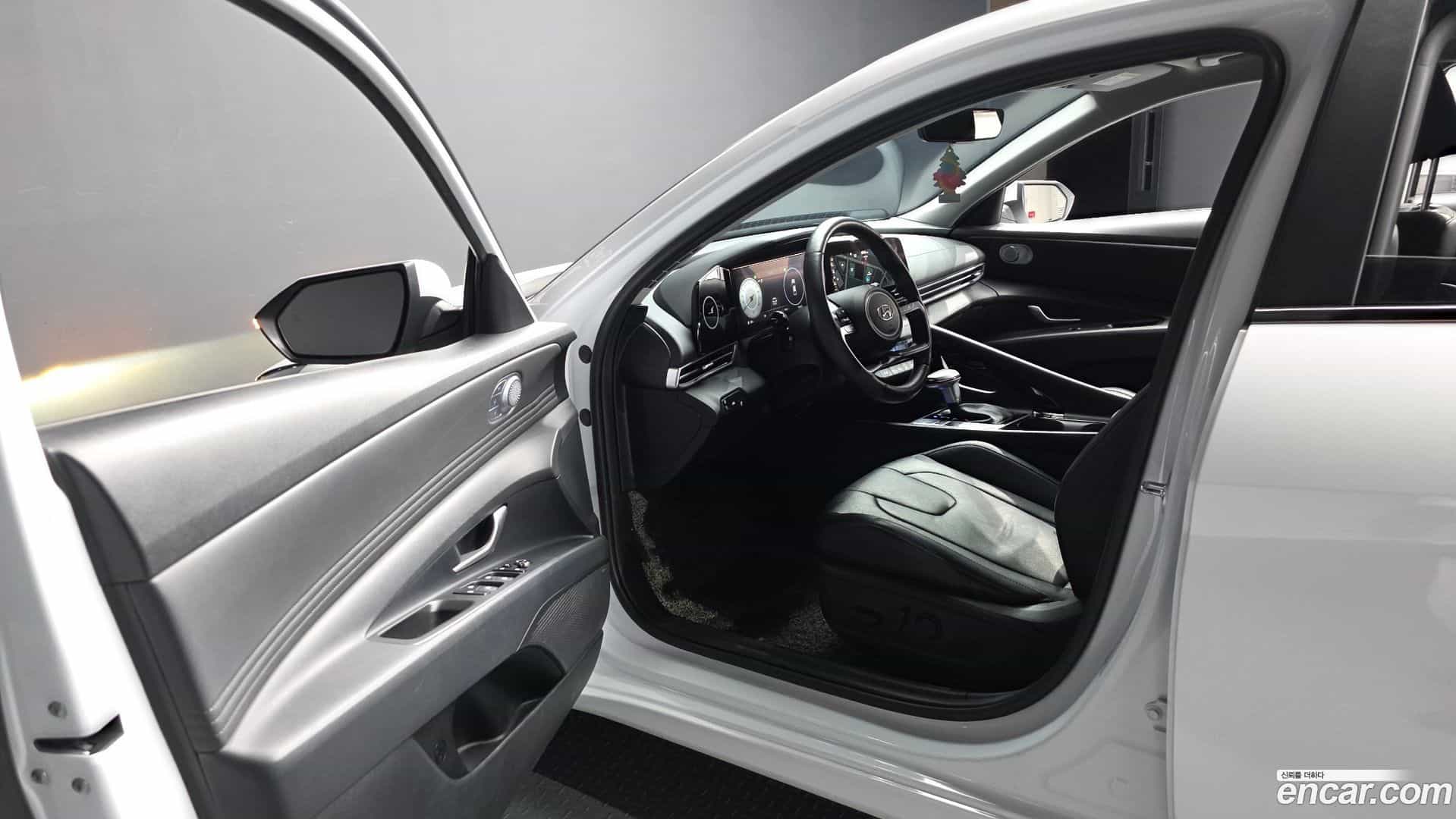 AVANTE Hyundai 2022.11-INNER-010