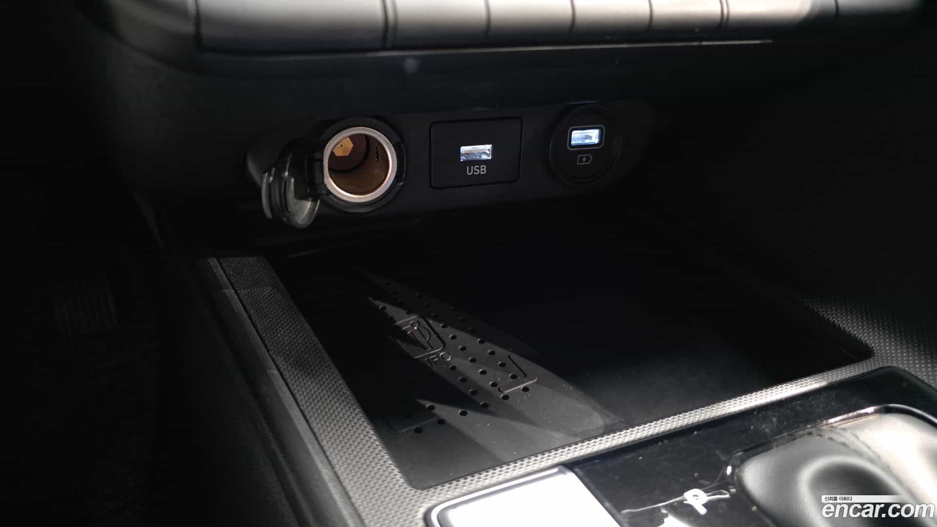 AVANTE Hyundai 2022.11-INNER-036