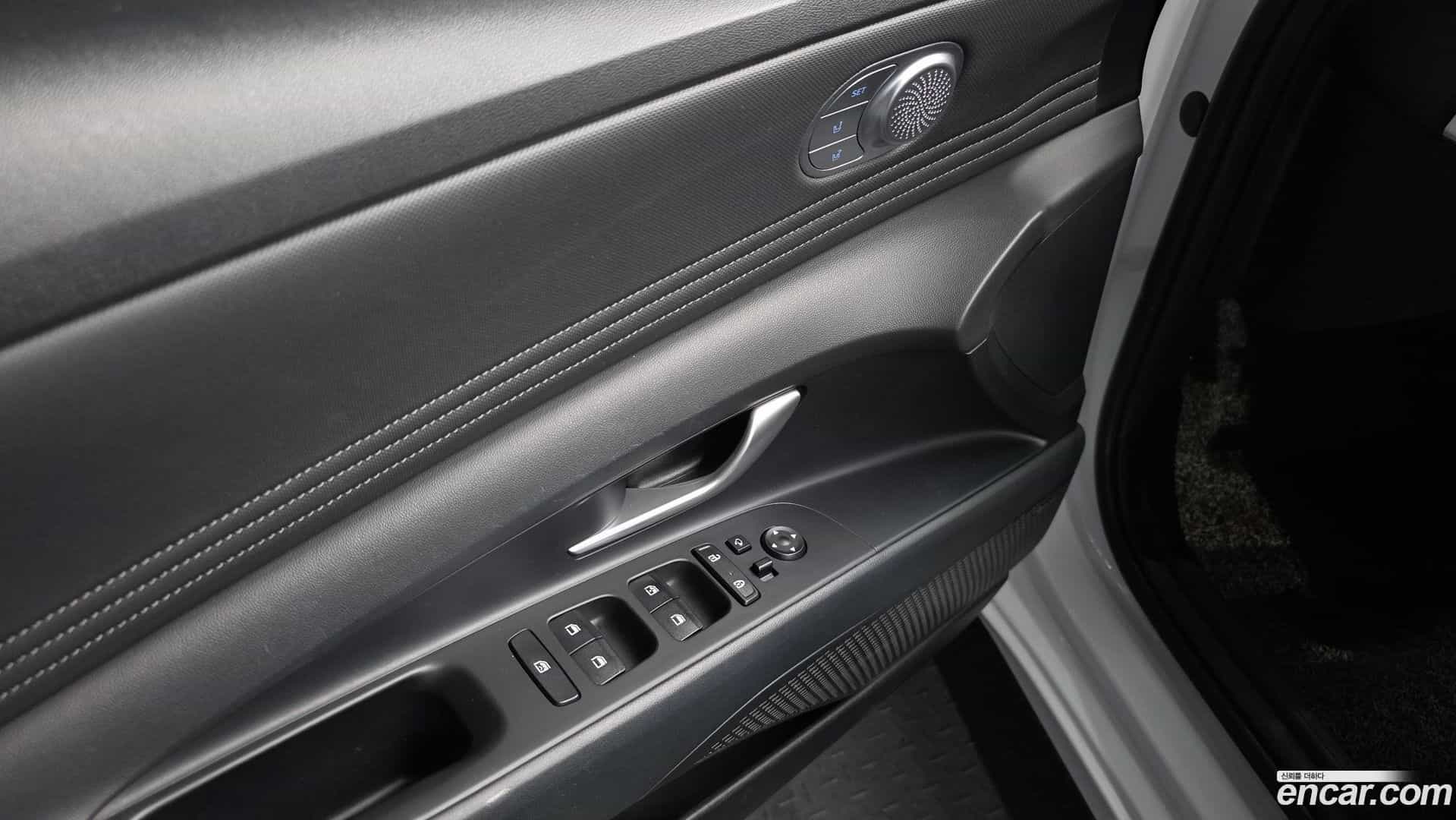 AVANTE Hyundai 2022.11-OPTION-040