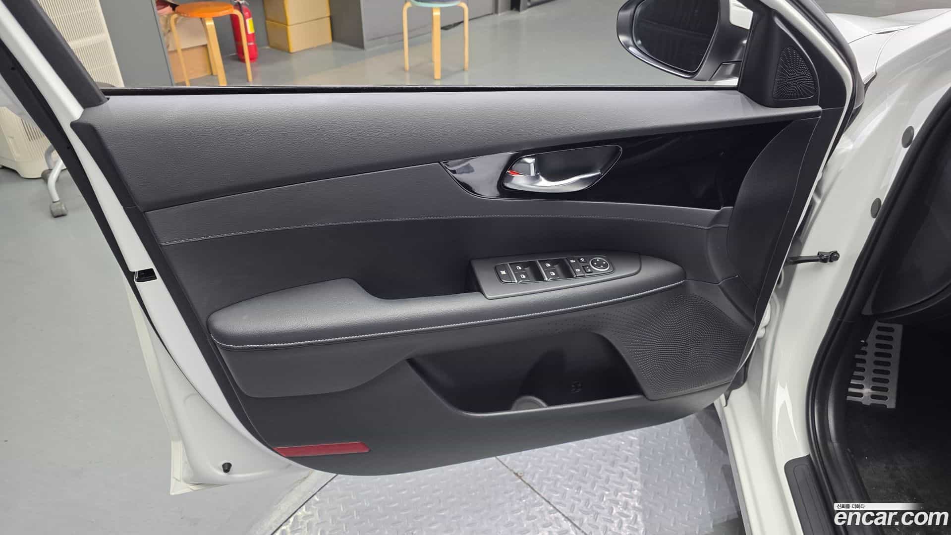 K3 Kia 2024.0-INNER-034