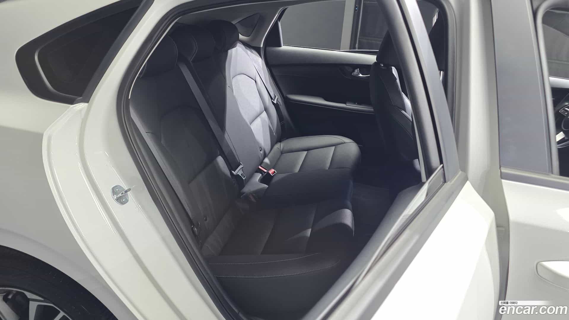 K3 Kia 2024.0-INNER-036