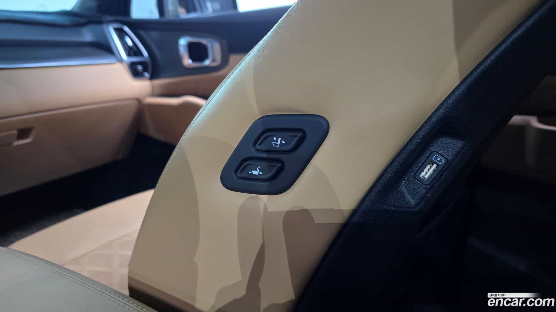 Sorento Kia 2023.3-OPTION-043