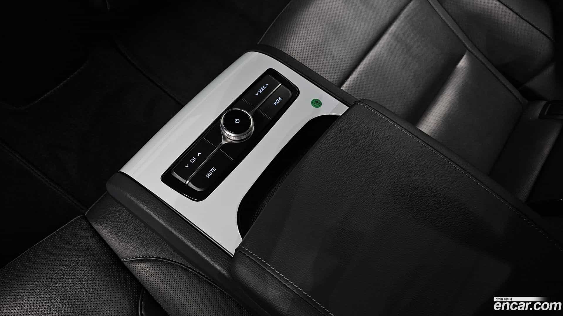 Grandeur Hyundai 2017.7-OPTION-043