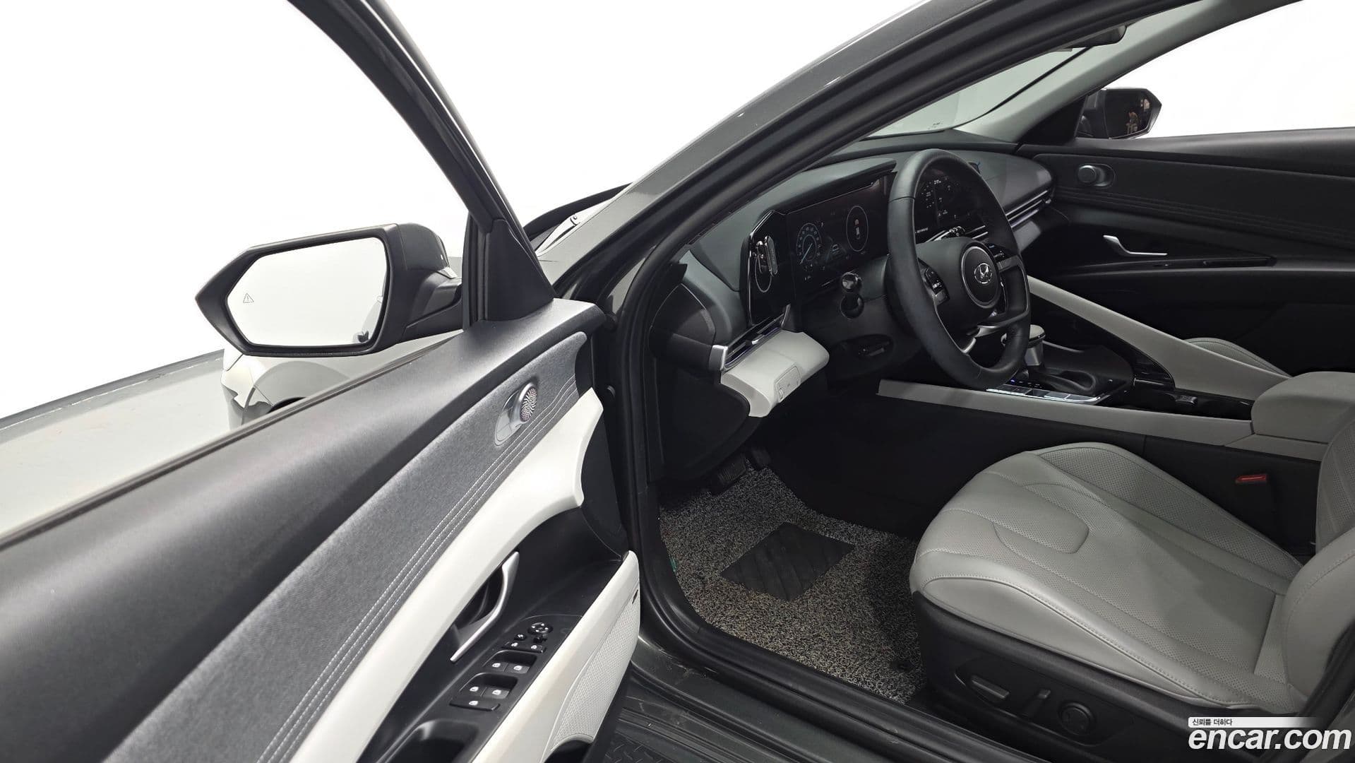 Main__Slider__Photo:AVANTE Hyundai 2022.11-9