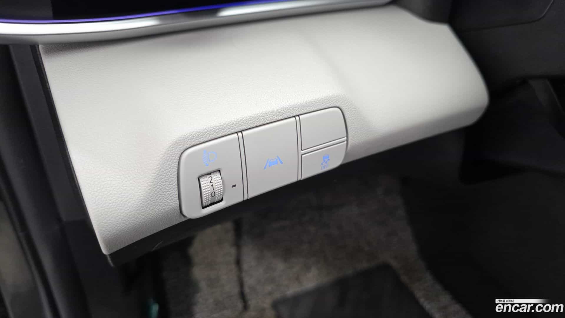 AVANTE Hyundai 2022.11-OPTION-040
