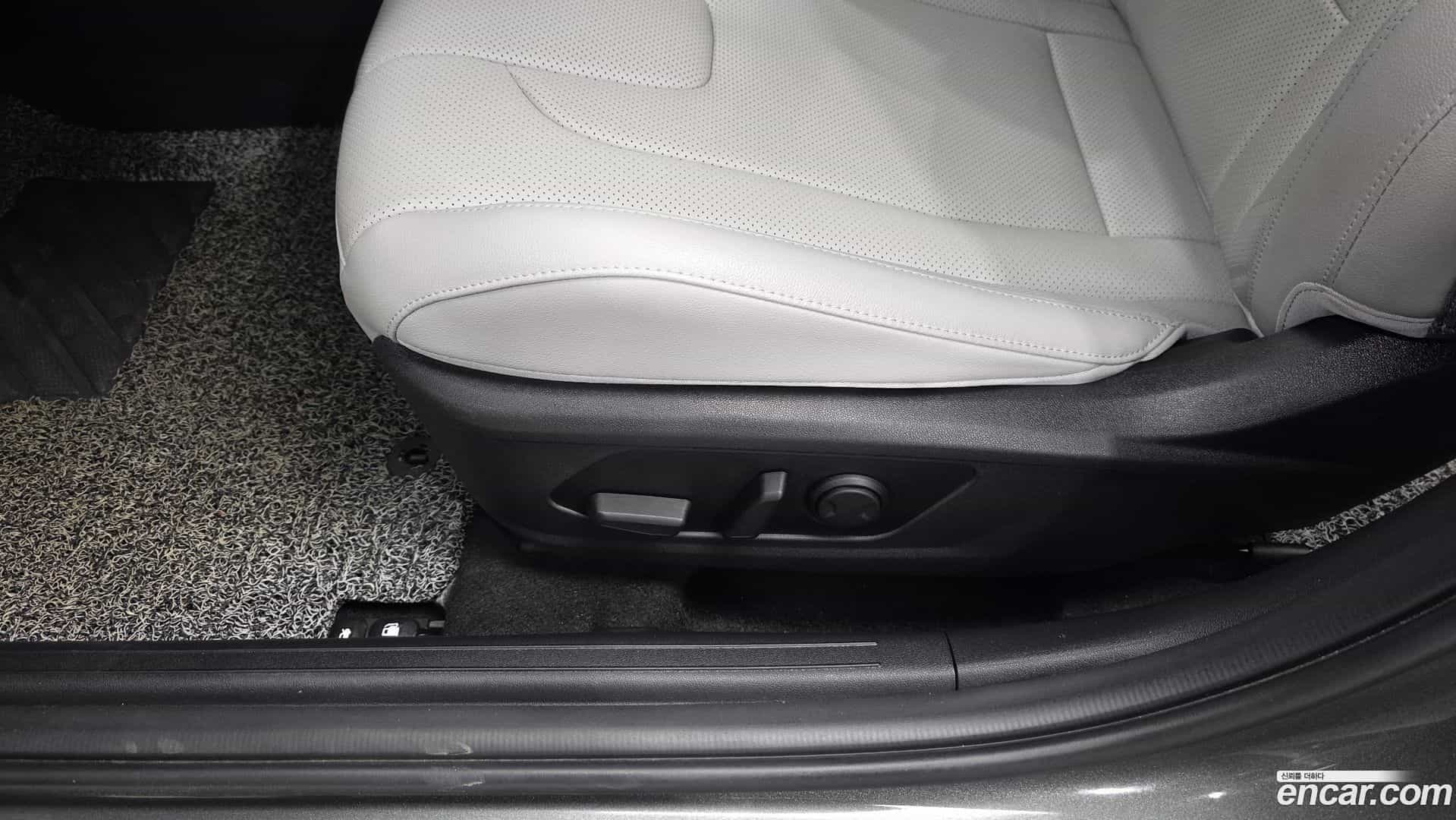 AVANTE Hyundai 2022.11-OPTION-043